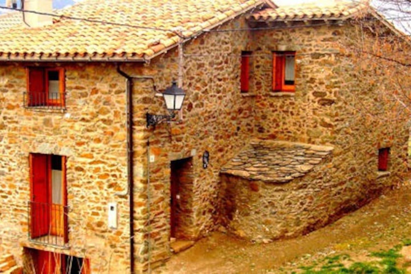 Ca l'Andreu view 3