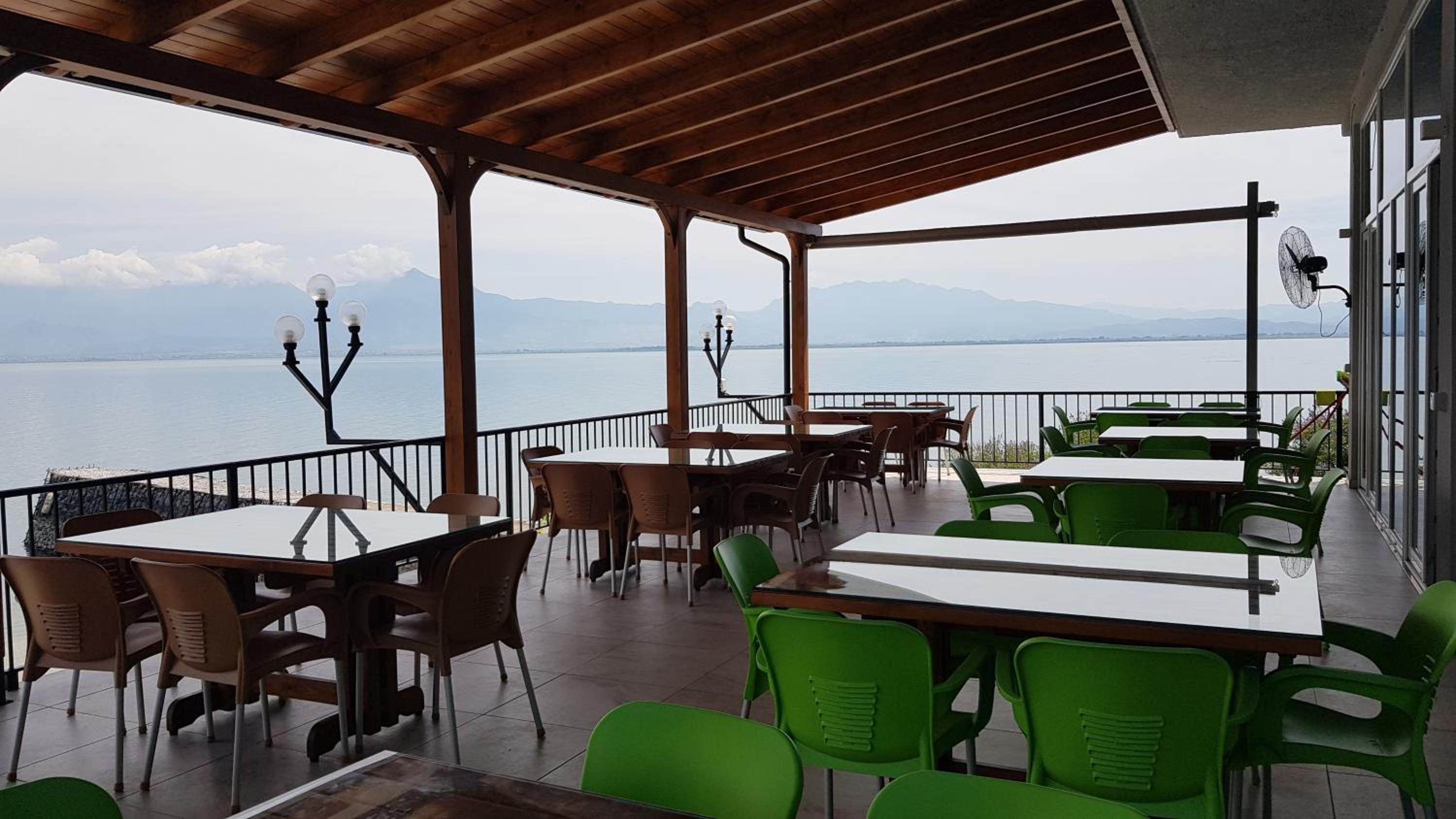 ROOMS balani