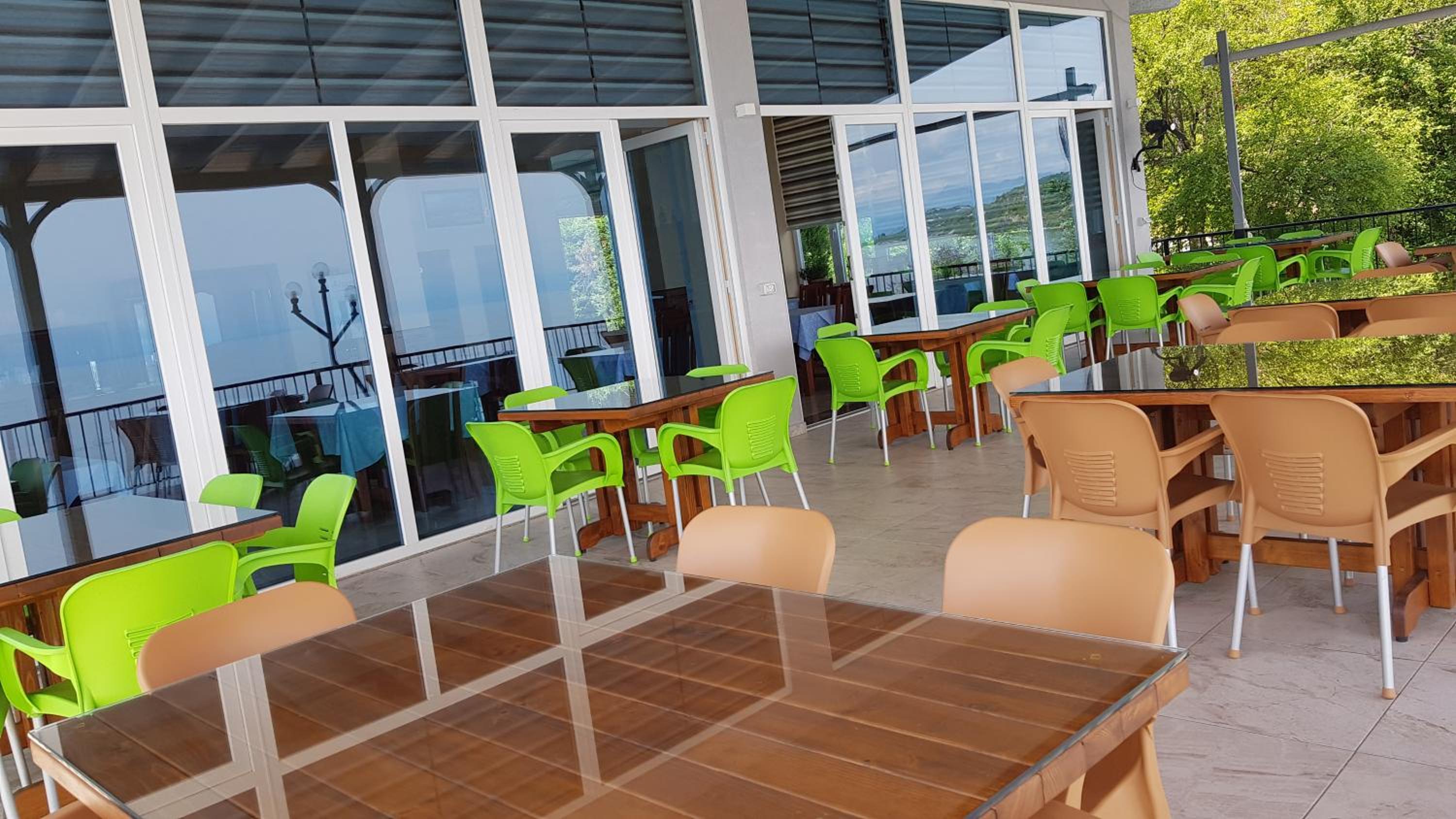 ROOMS balani