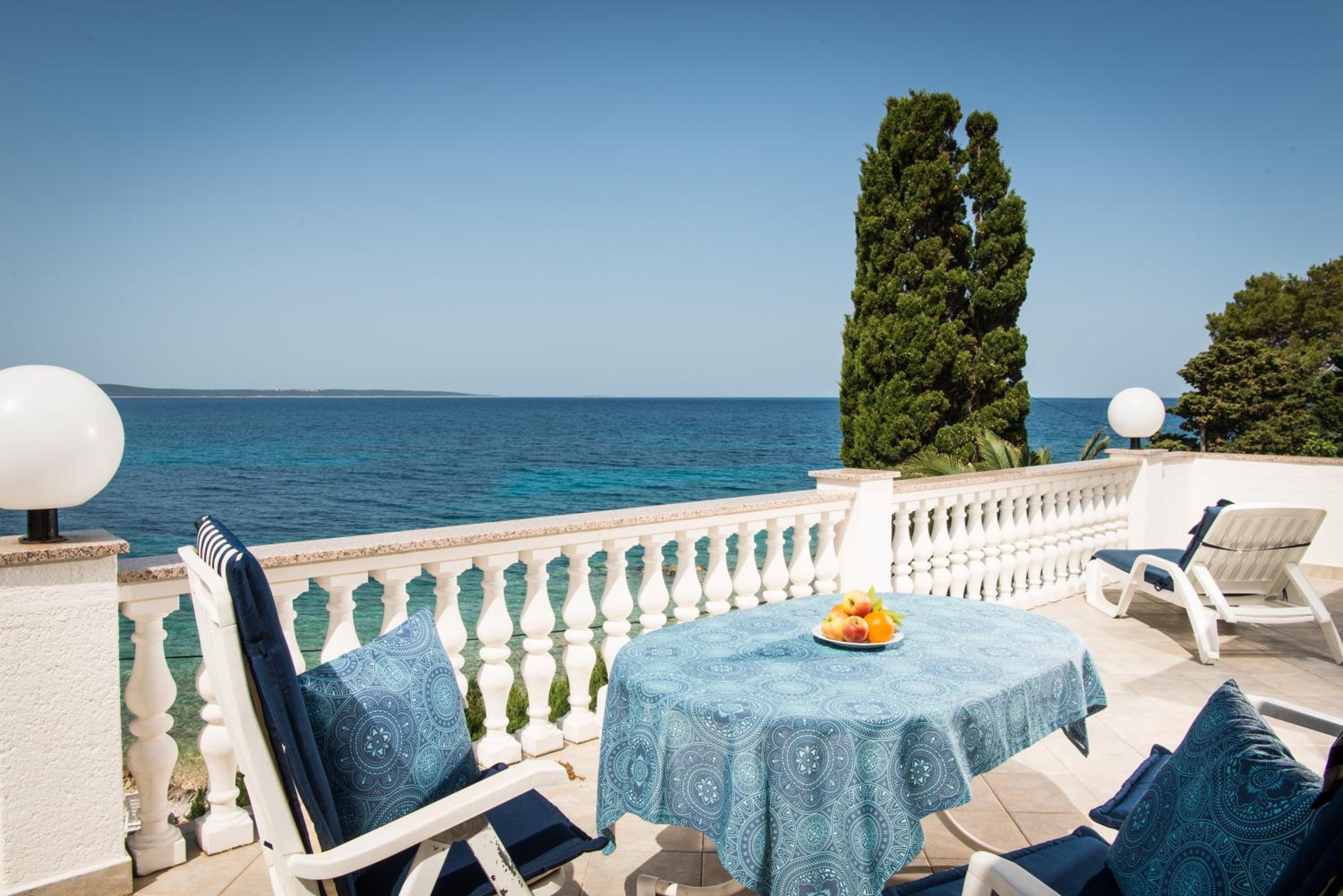 La Villa-Silba view 3