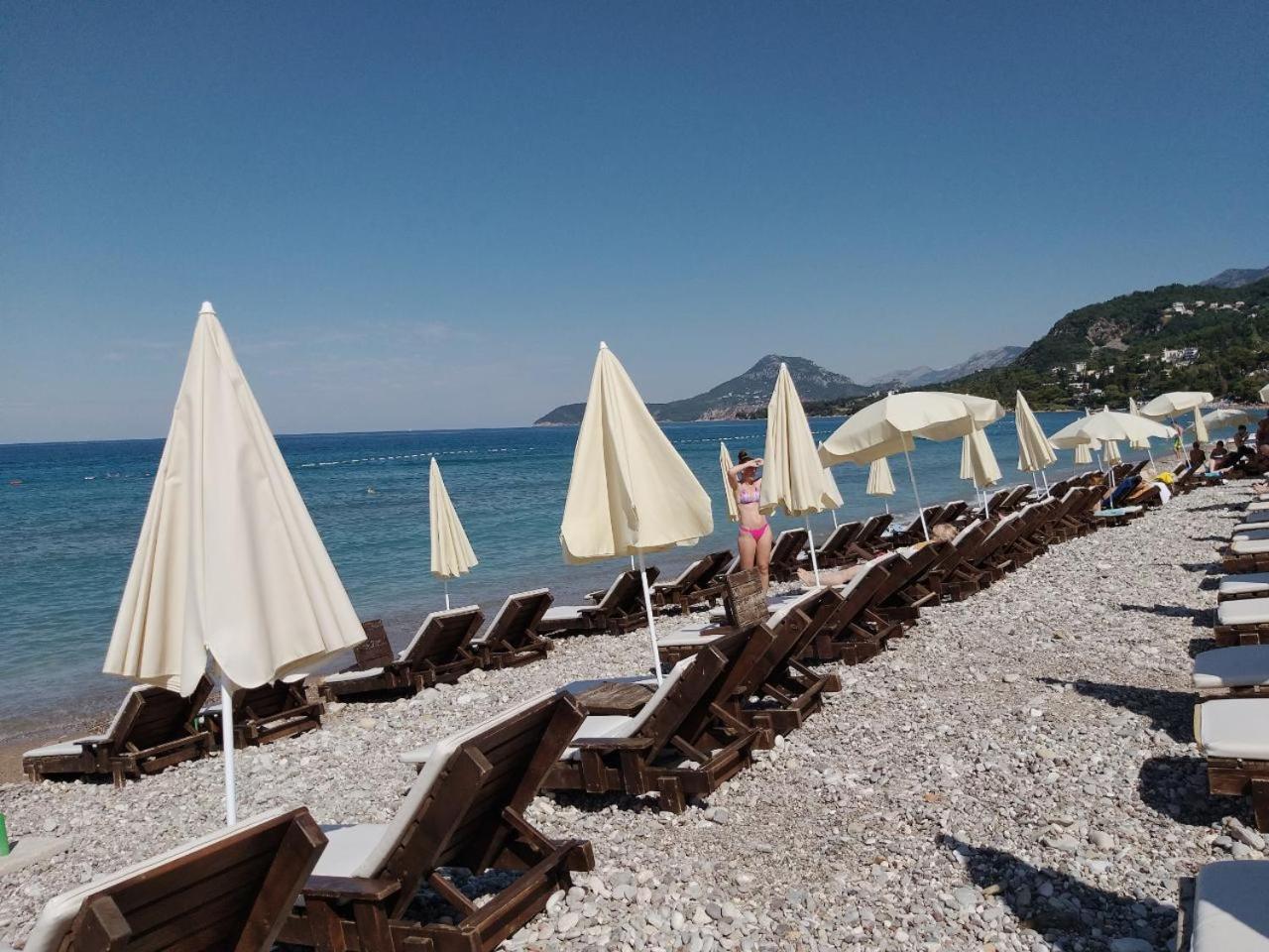 Apartments Kuce Lekovica Beach & snack bar- Bistro