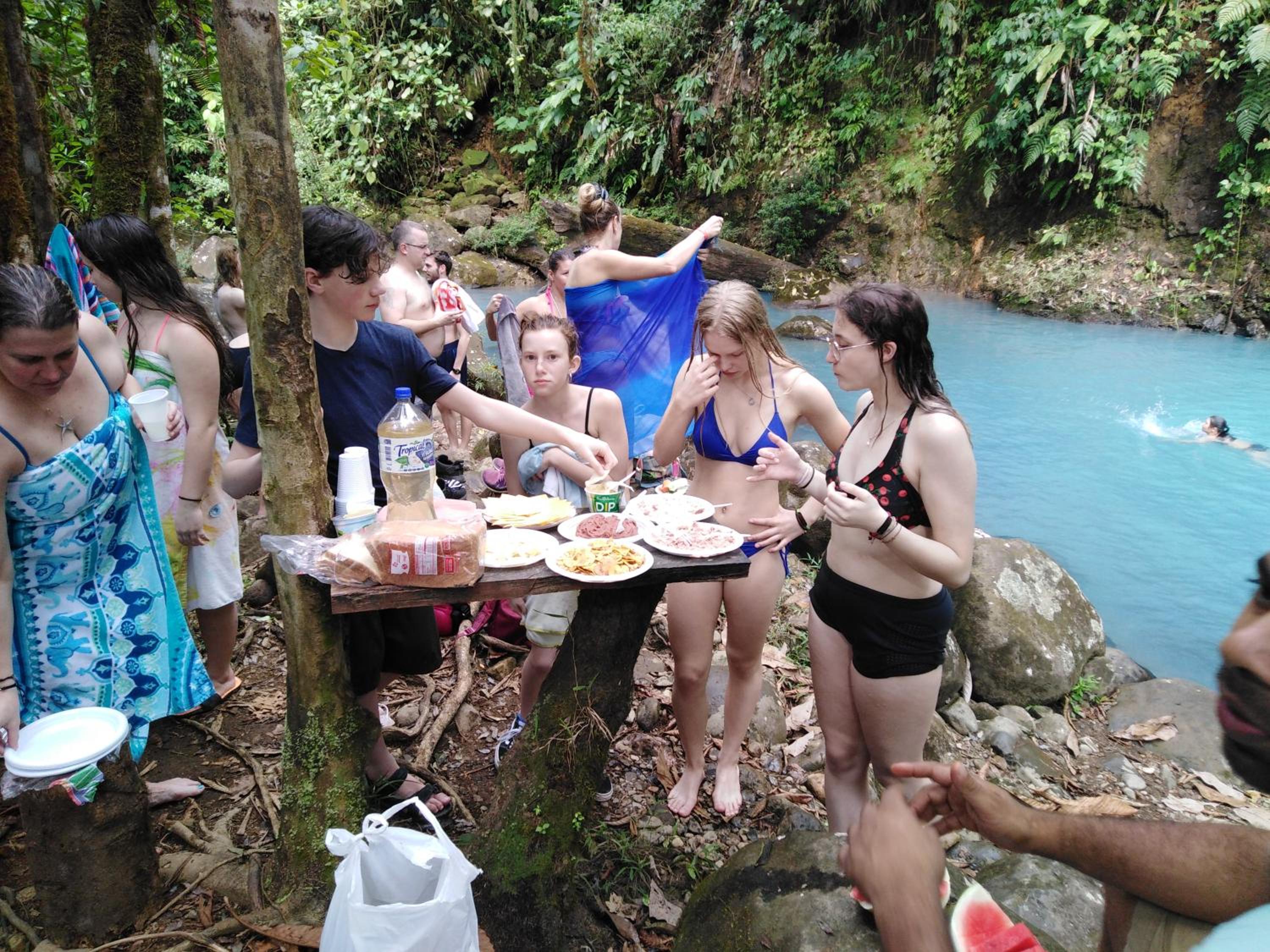 Posada Río Celeste La Amistad