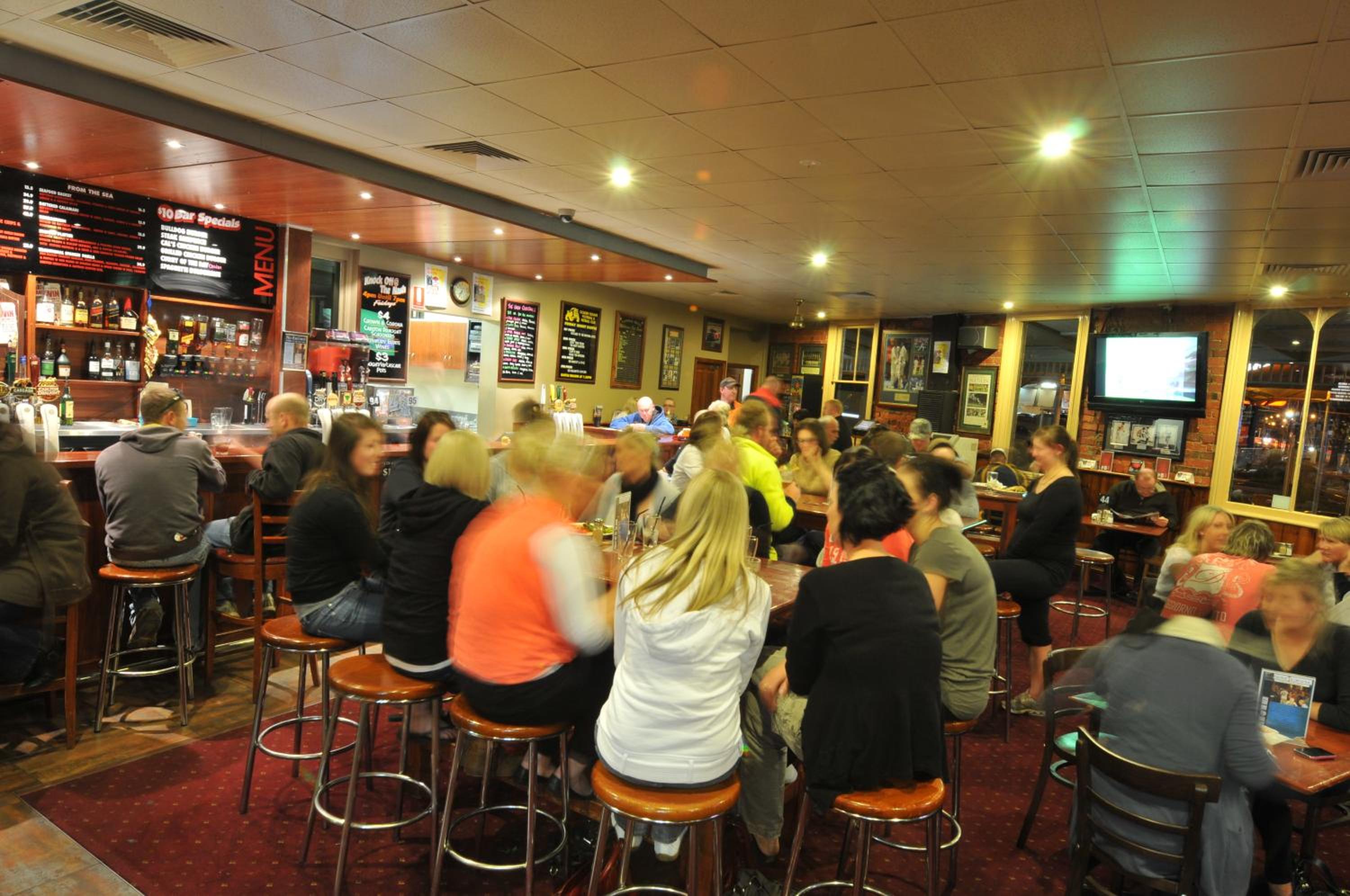 National Hotel Complex Bendigo