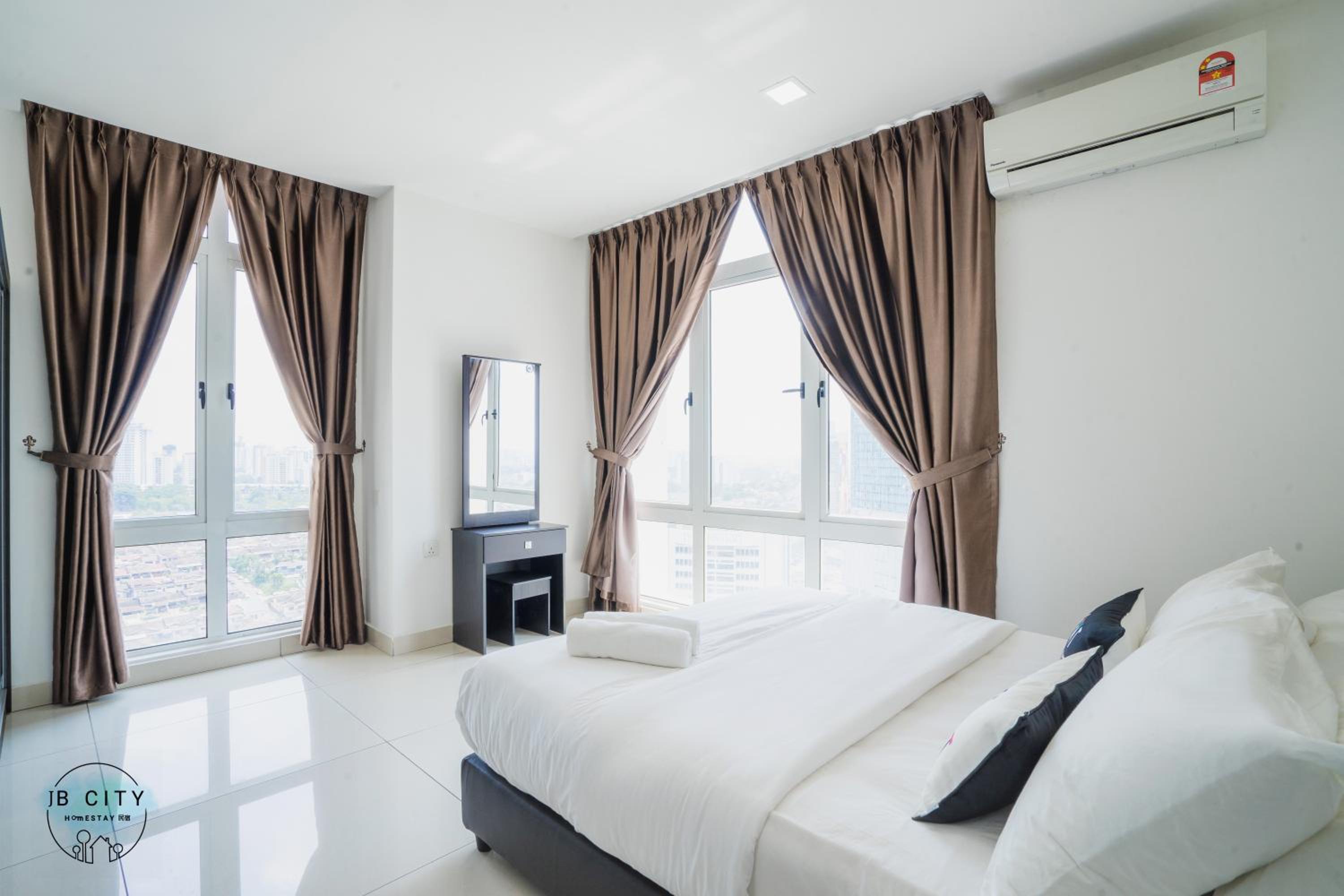 D' Esplanade KSL City by RR JBcity