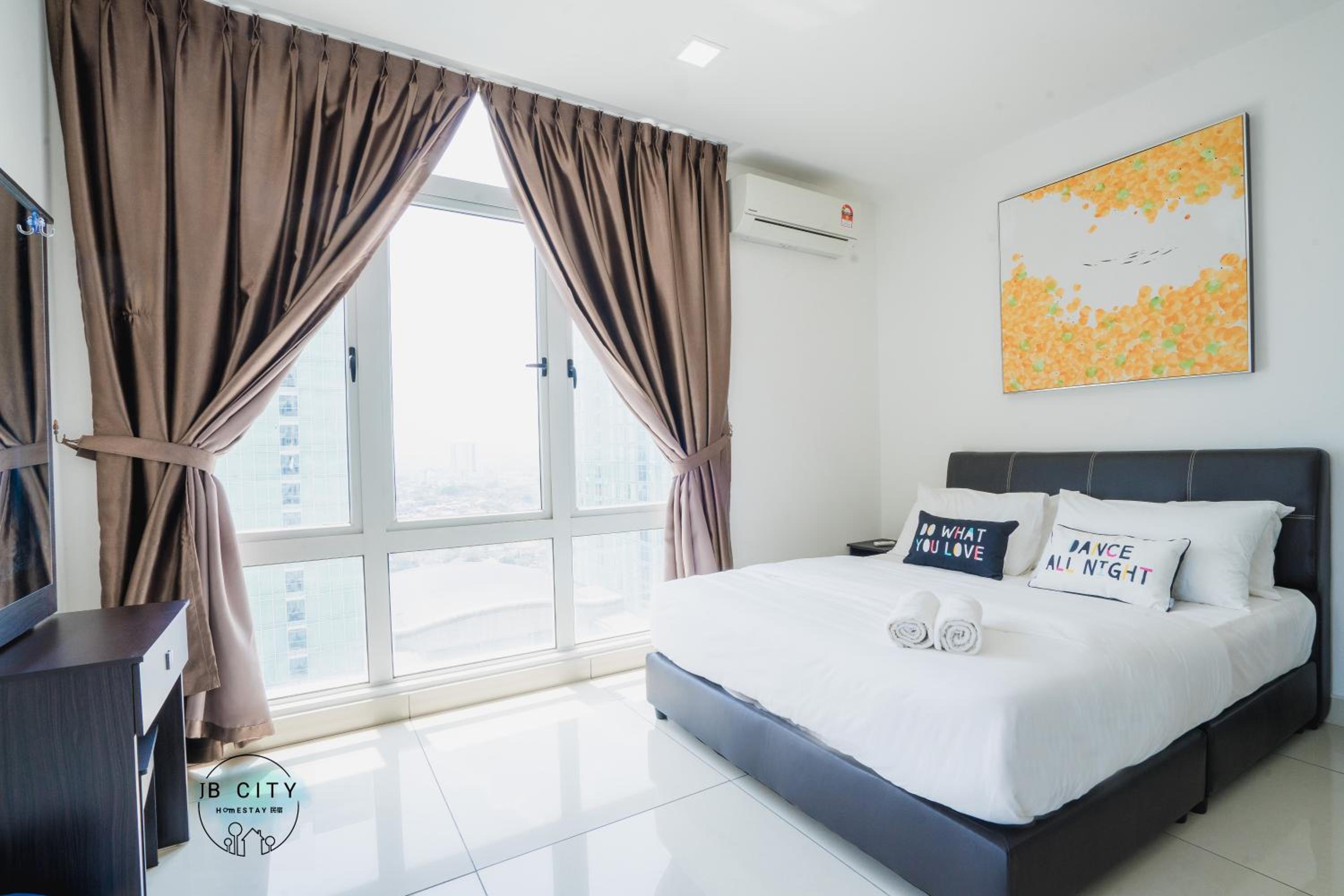 D' Esplanade KSL City by RR JBcity