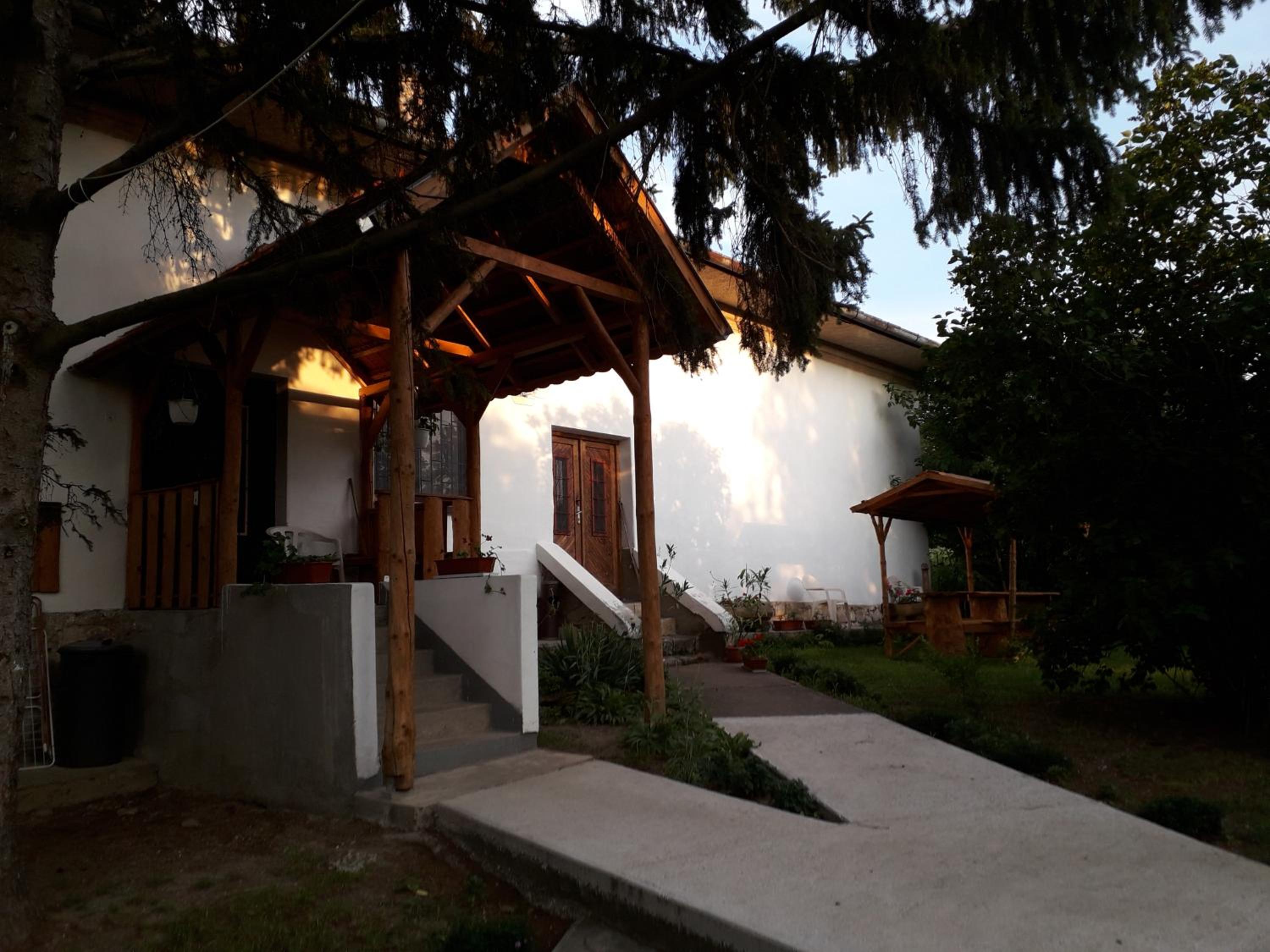 Photo 18
