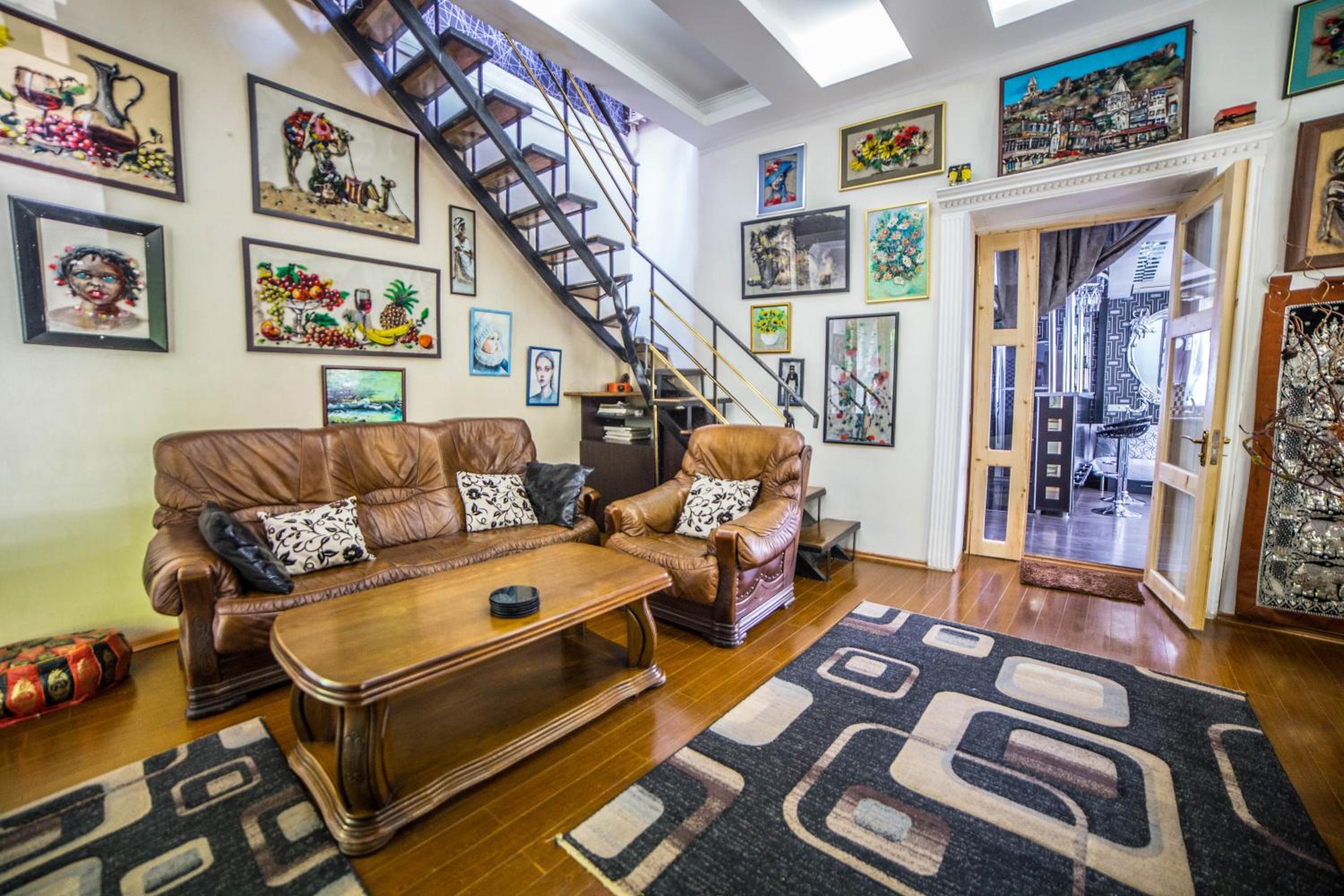 COMFORTABLE APARTMENT in the old TBILISI view 2