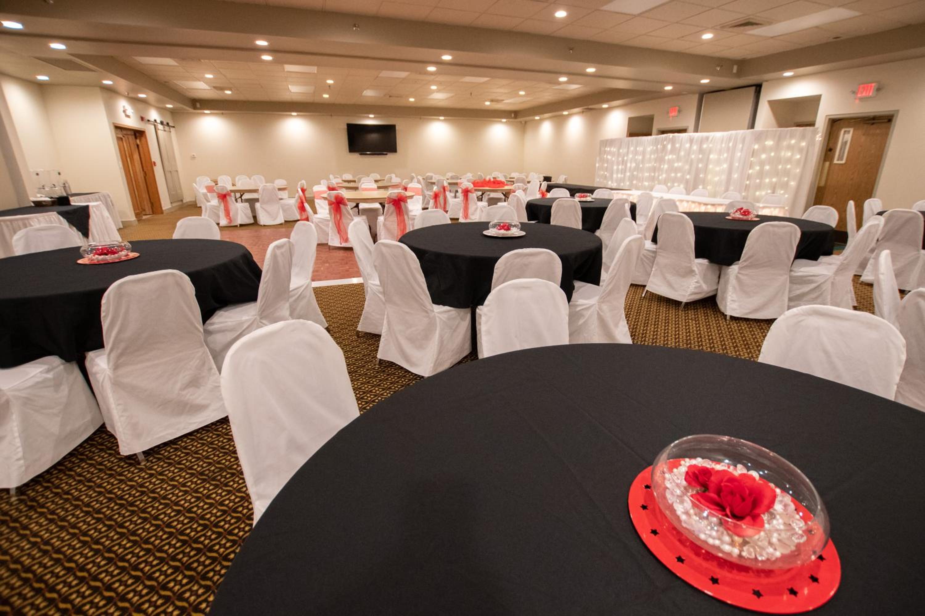 Tawas Bay Beach Resort & Conference Center