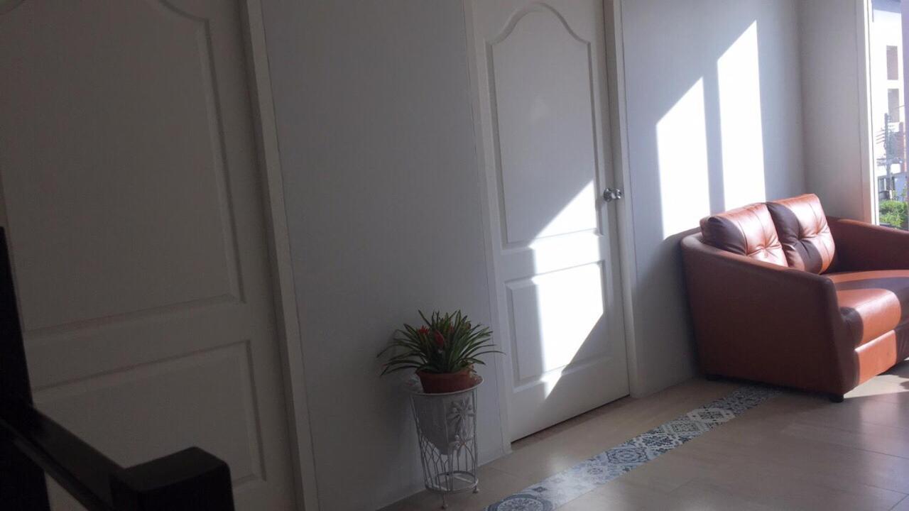 TEAK VILLA