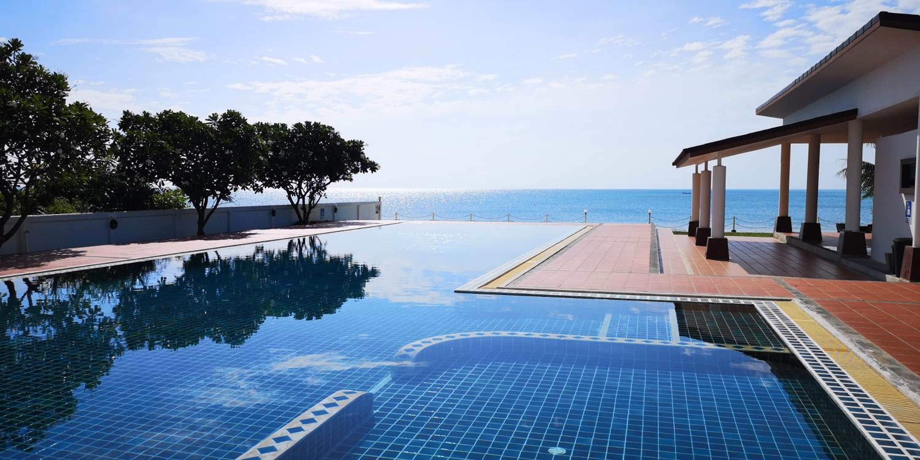 Khanom Sea Breeze apartment view 2