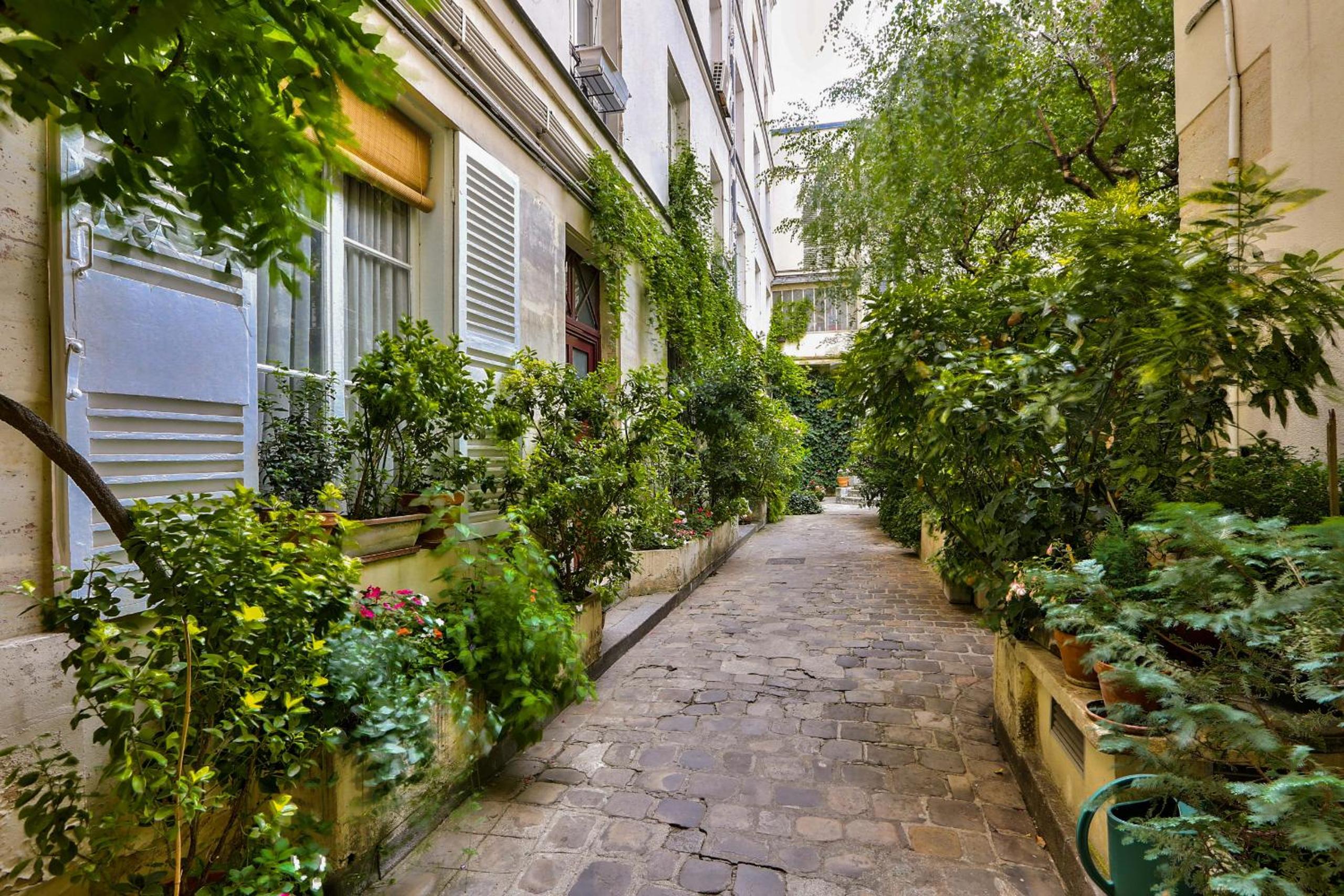 92 - Beautiful Apartment in Montorgueil
