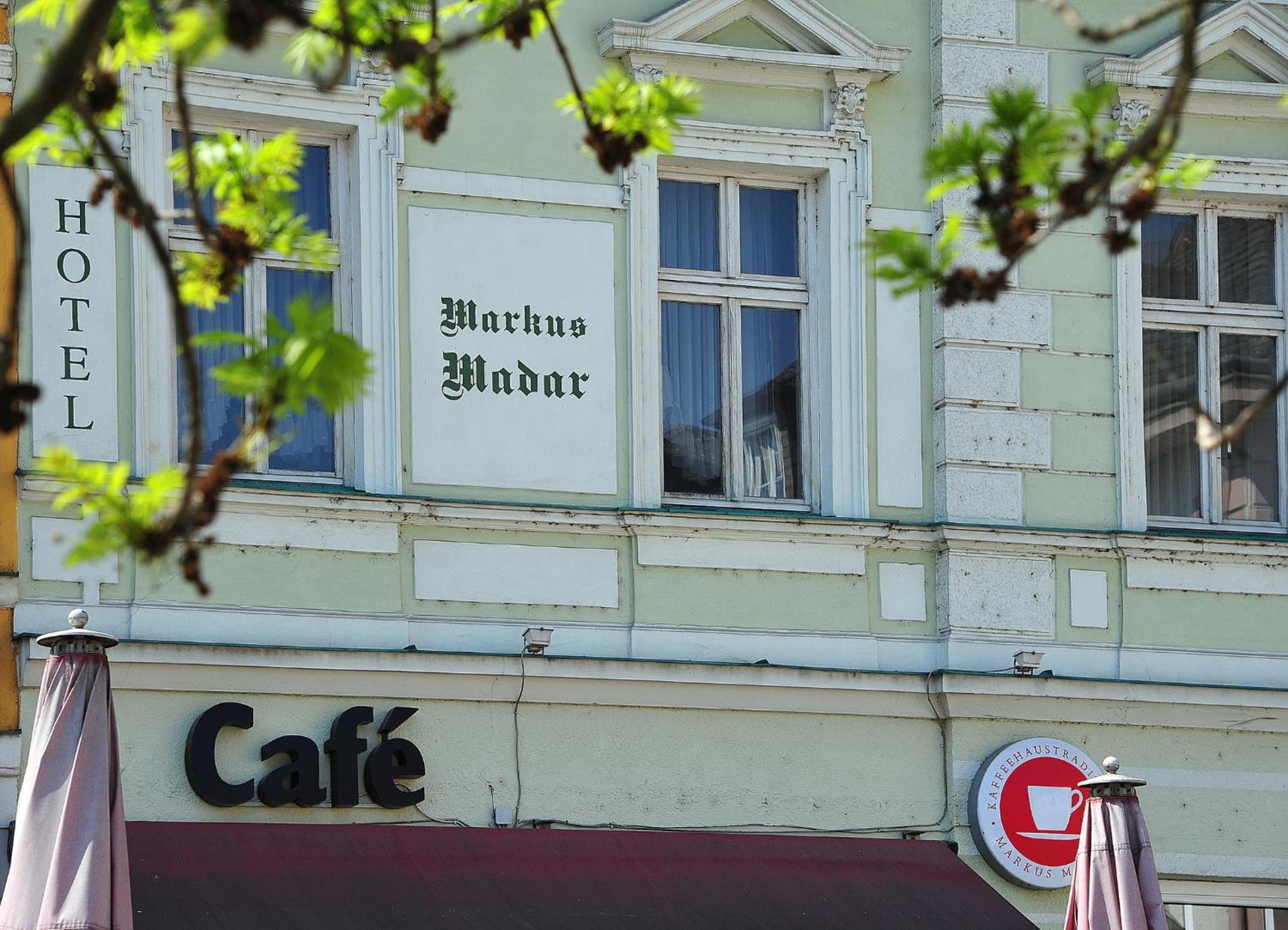 Madar Café Central Melk