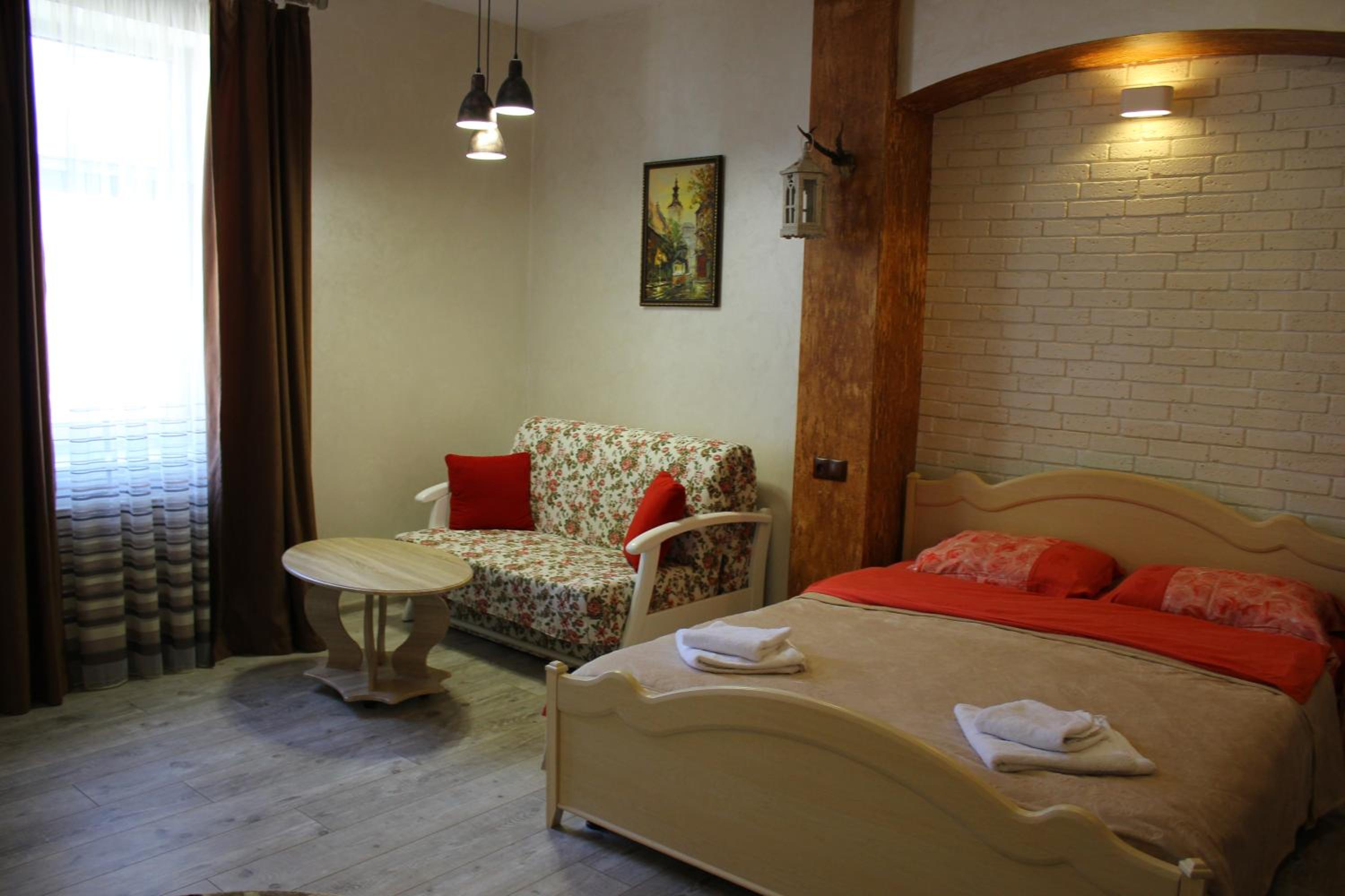 Apartment on Horodotska street