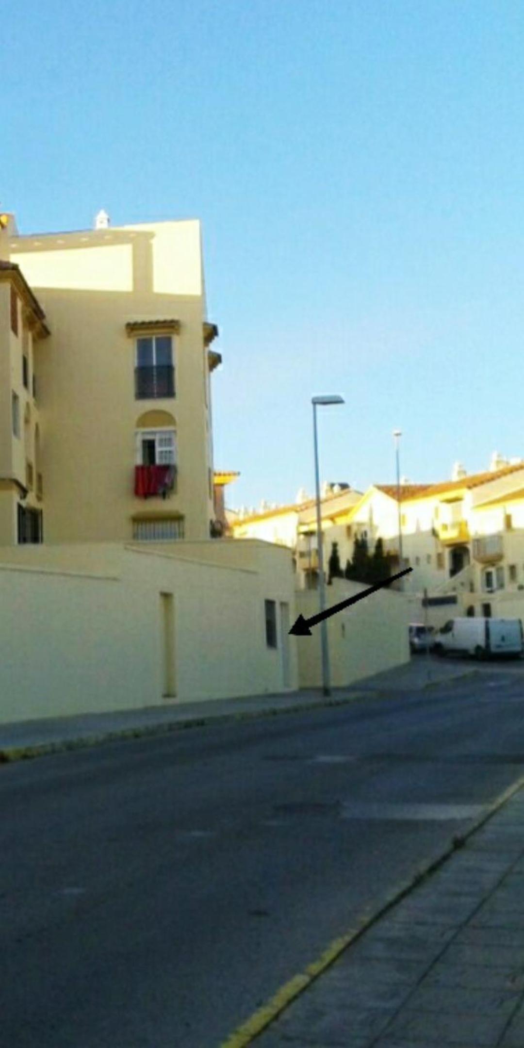 Coqueto estudio con acceso a piscina view 3
