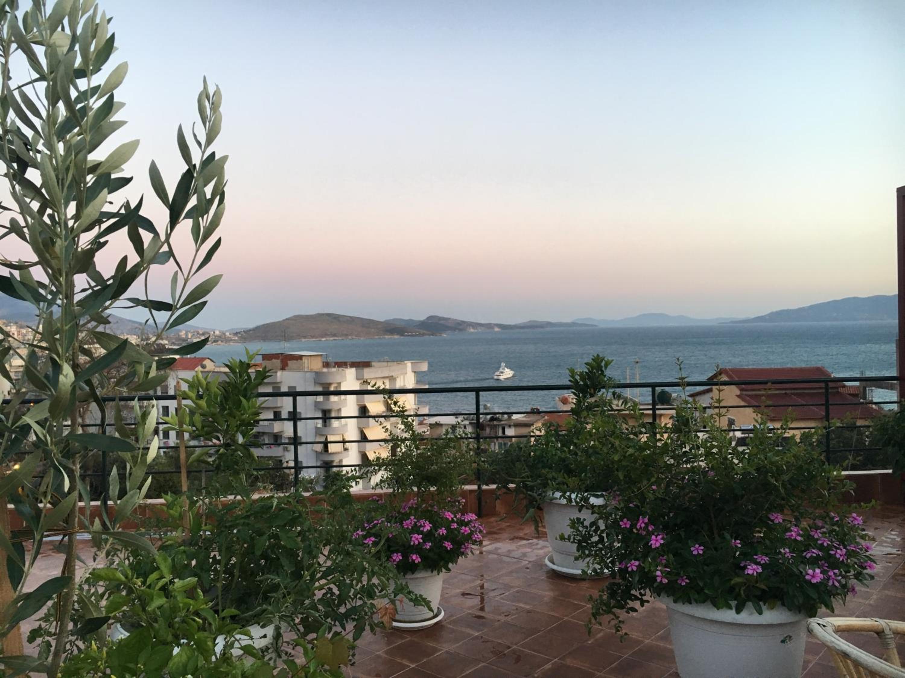 balcony