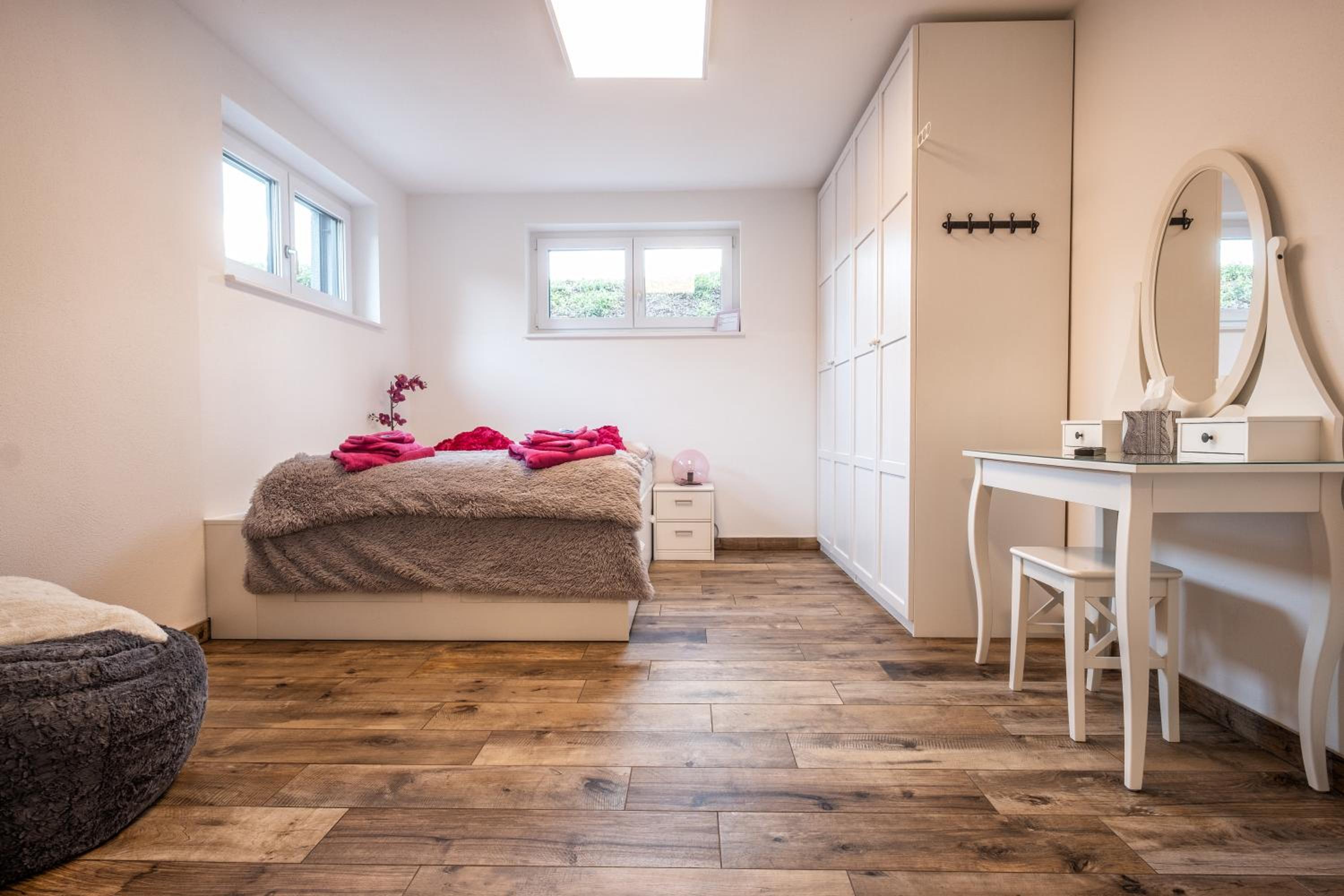 Moderne Souterrain-Wohnung