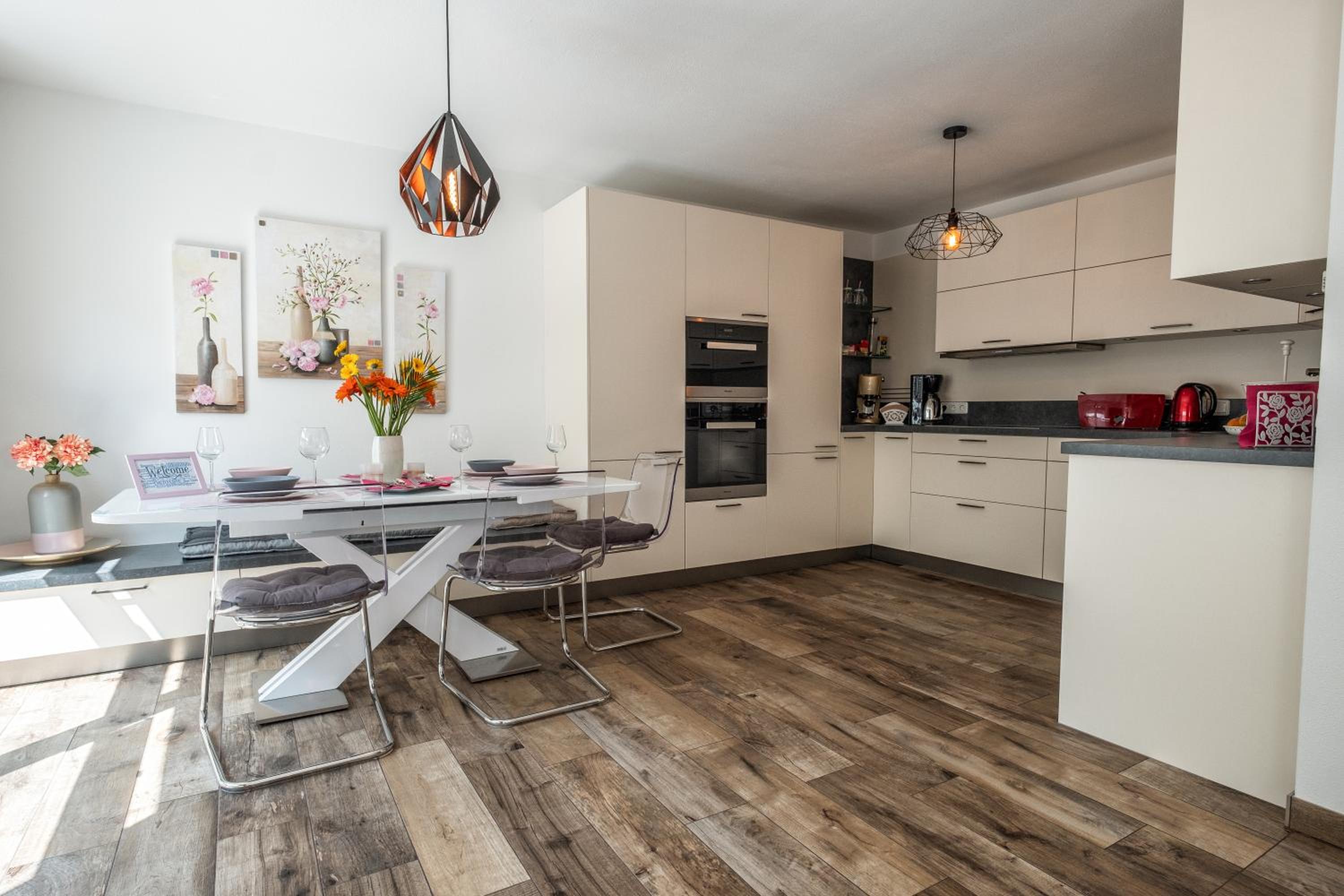 Moderne Souterrain-Wohnung