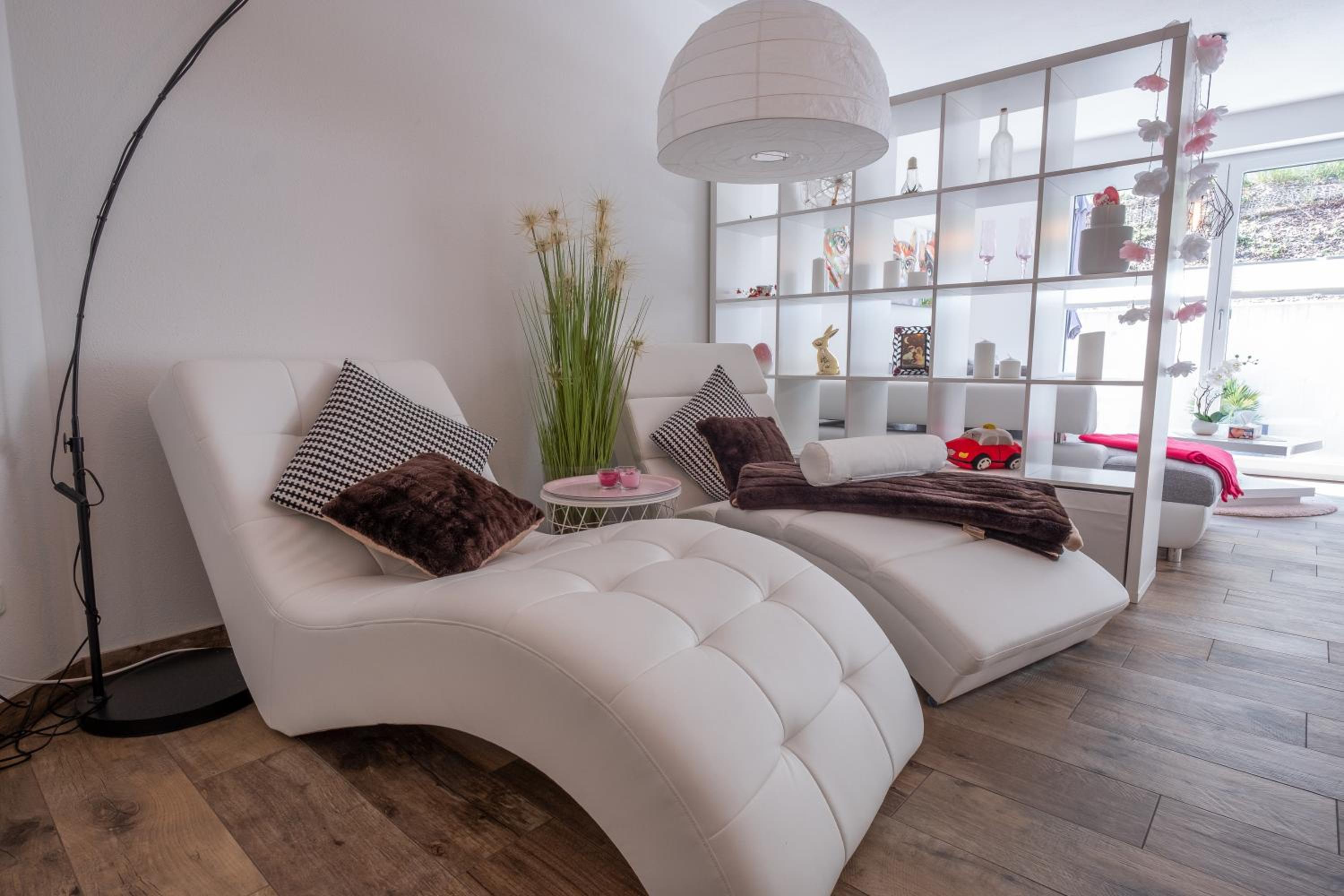 Moderne Souterrain-Wohnung