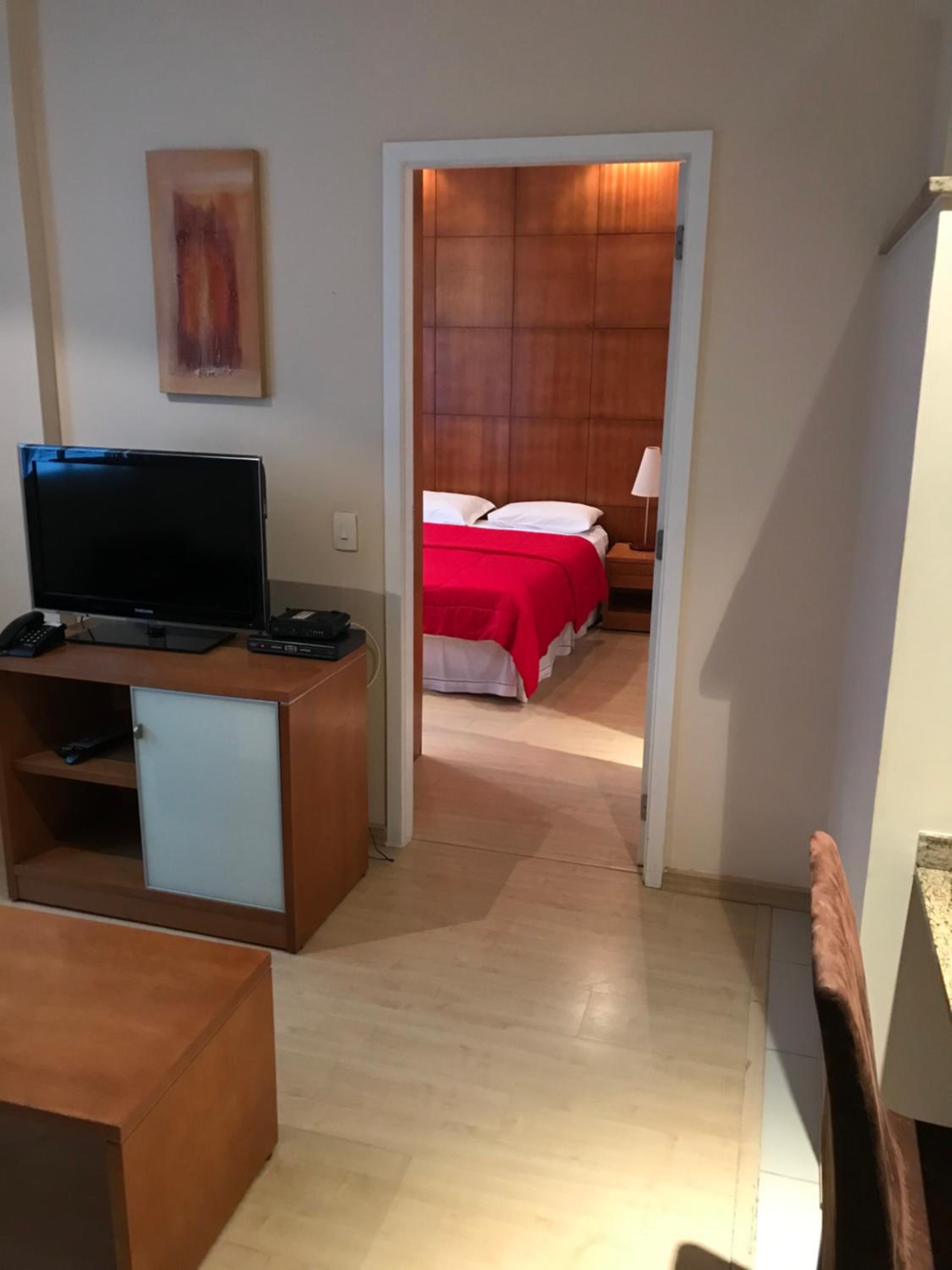 Residencial com serviços 45 metros decorado com sala, suíte e cozinha, vista parcial do mar, na quadra da praia de Copacabana photo 5