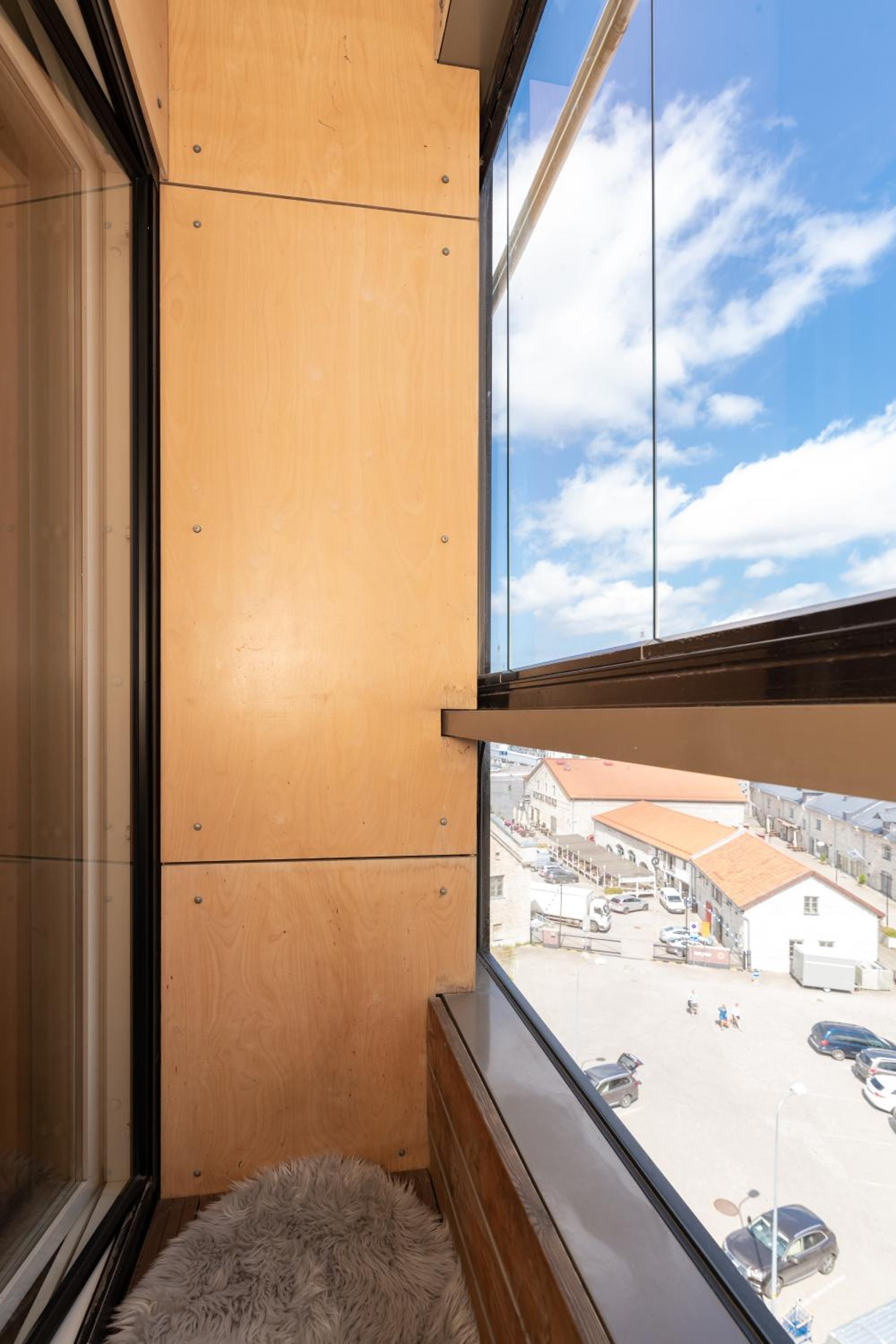 Central Lootsi Penthouse