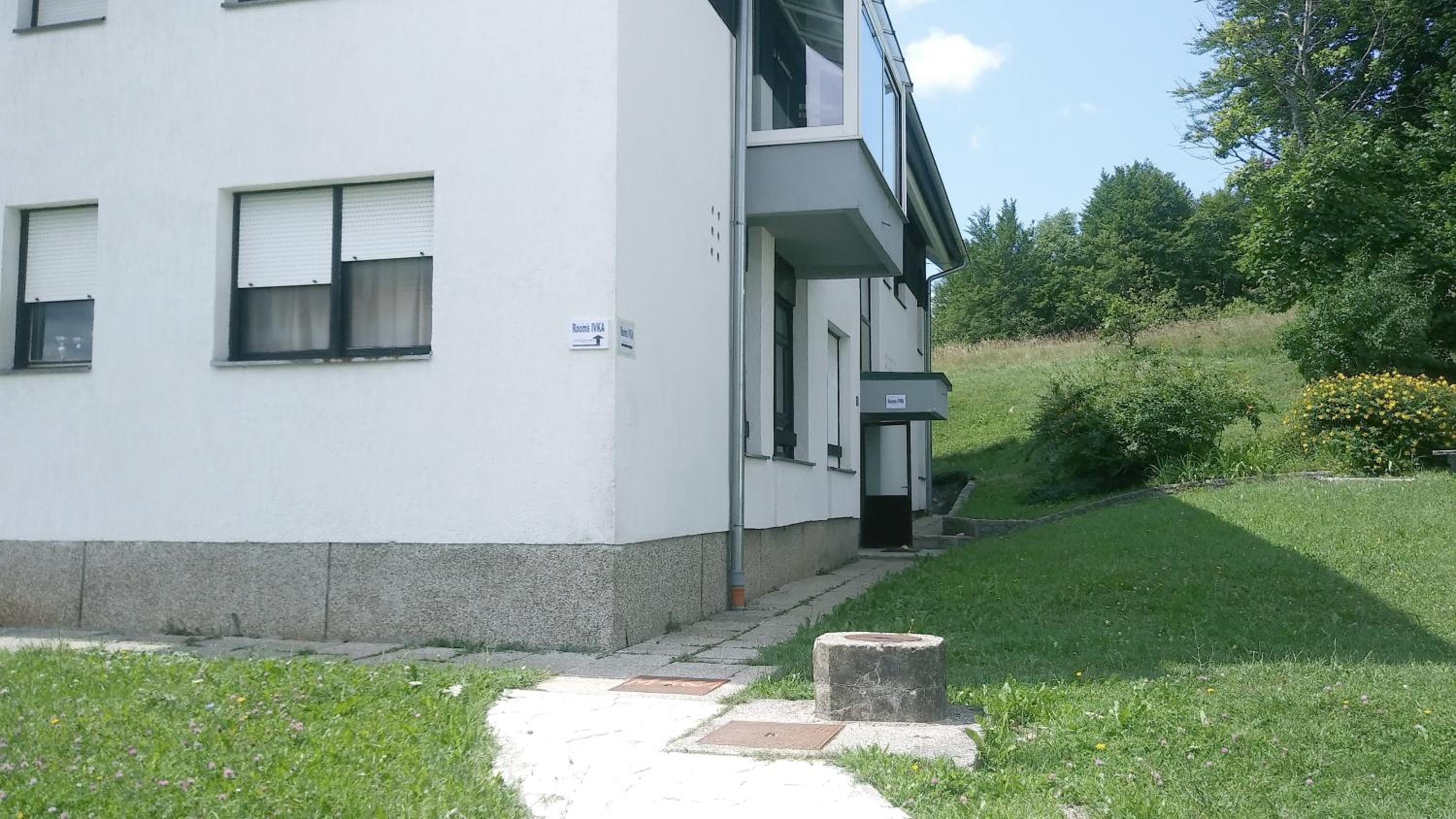 Photo 12