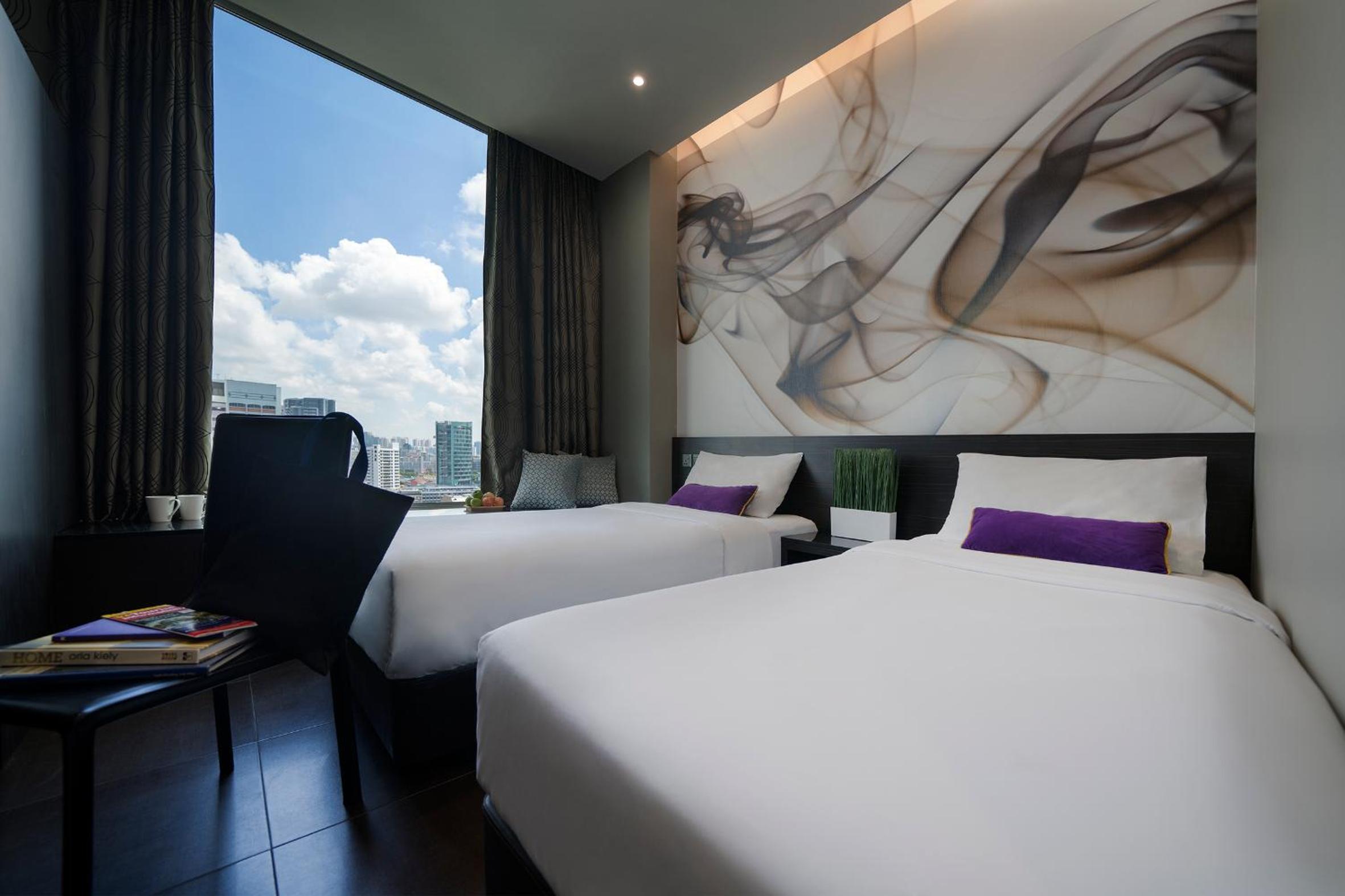 V Hotel Lavender - Image 3
