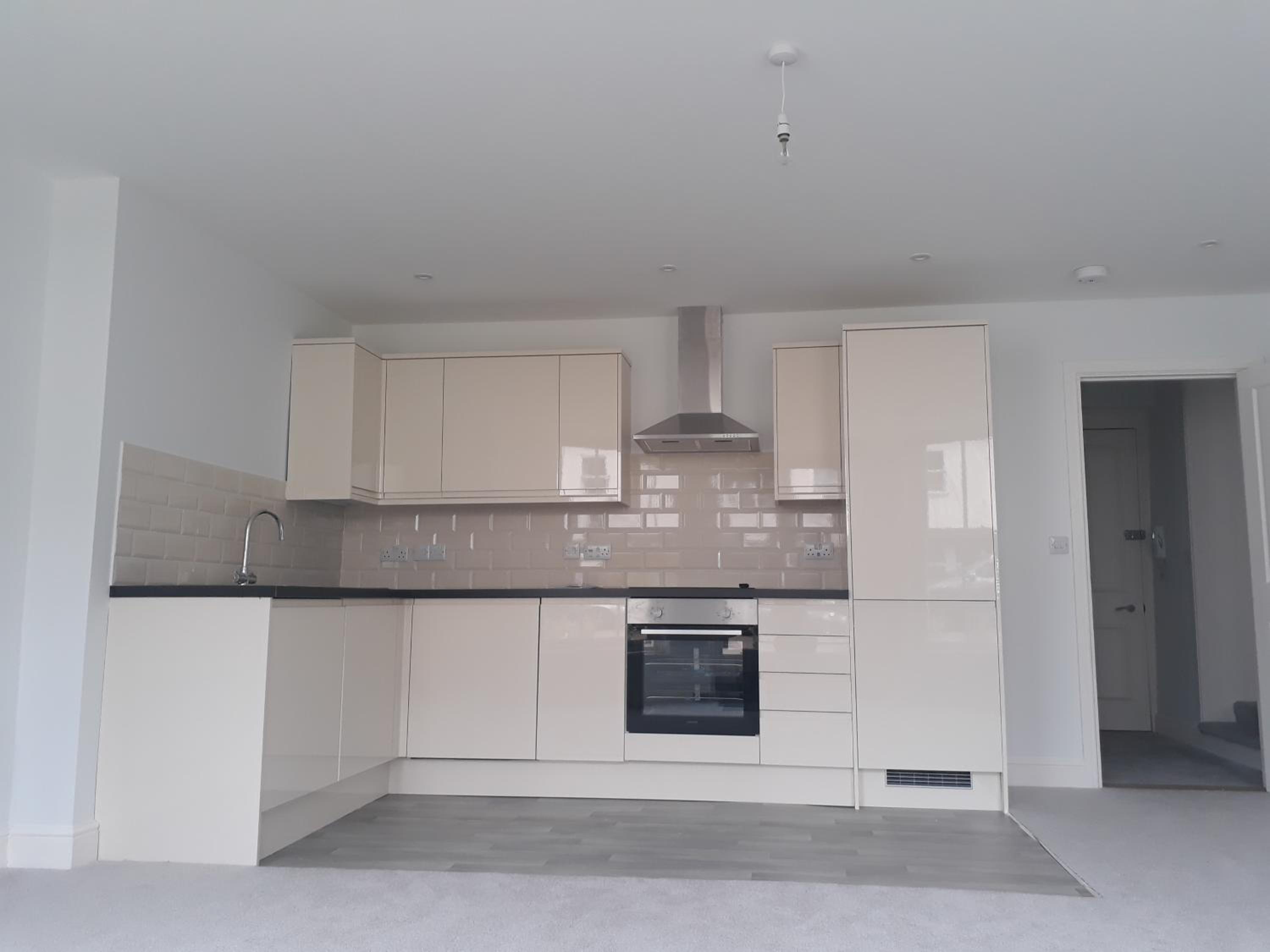 Luxury 2-Bed Flat Central Ipswich Parking view 5
