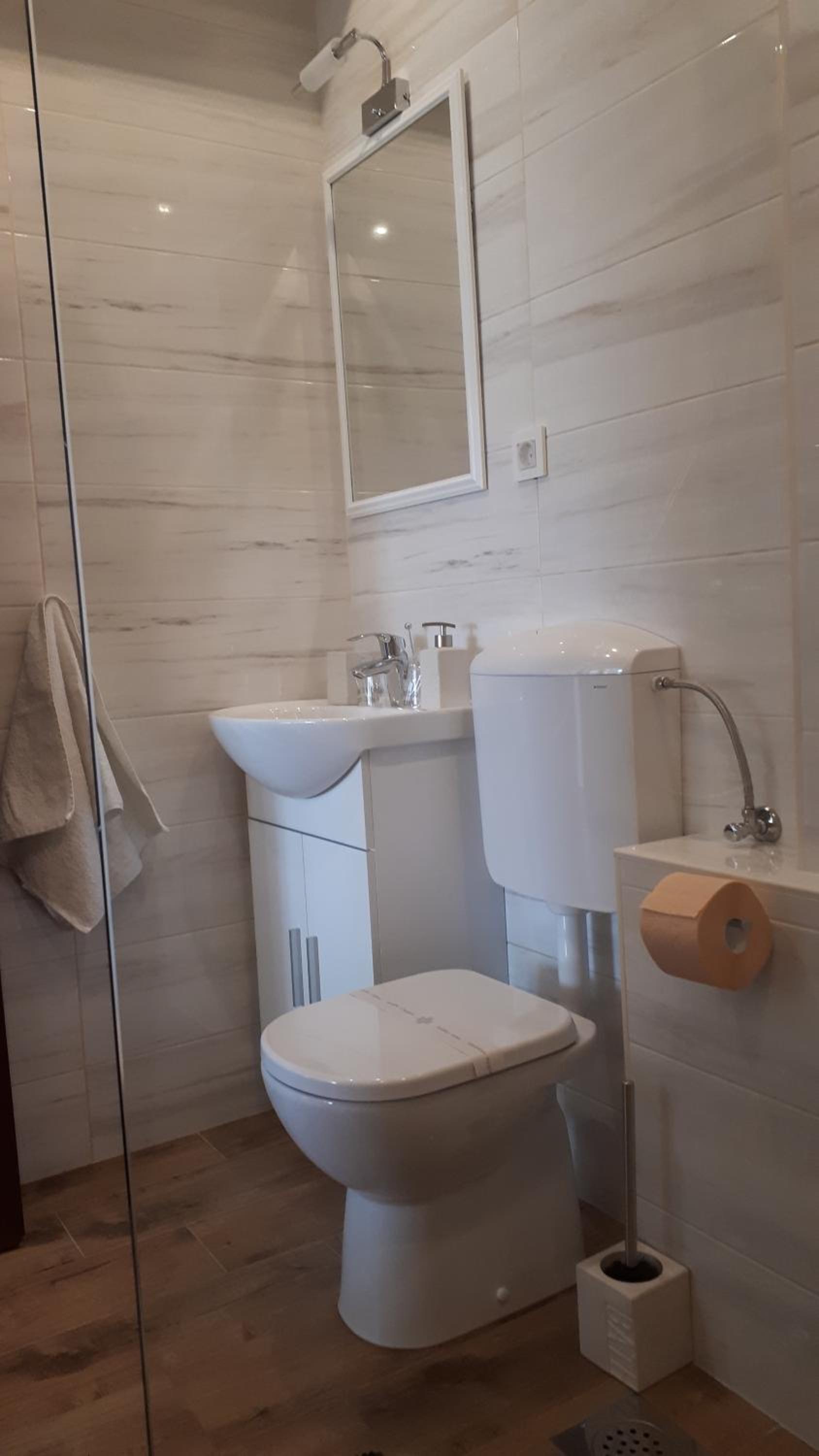 Apartments Šišević - Comfort Apartments with Balconies and Sea View view 4