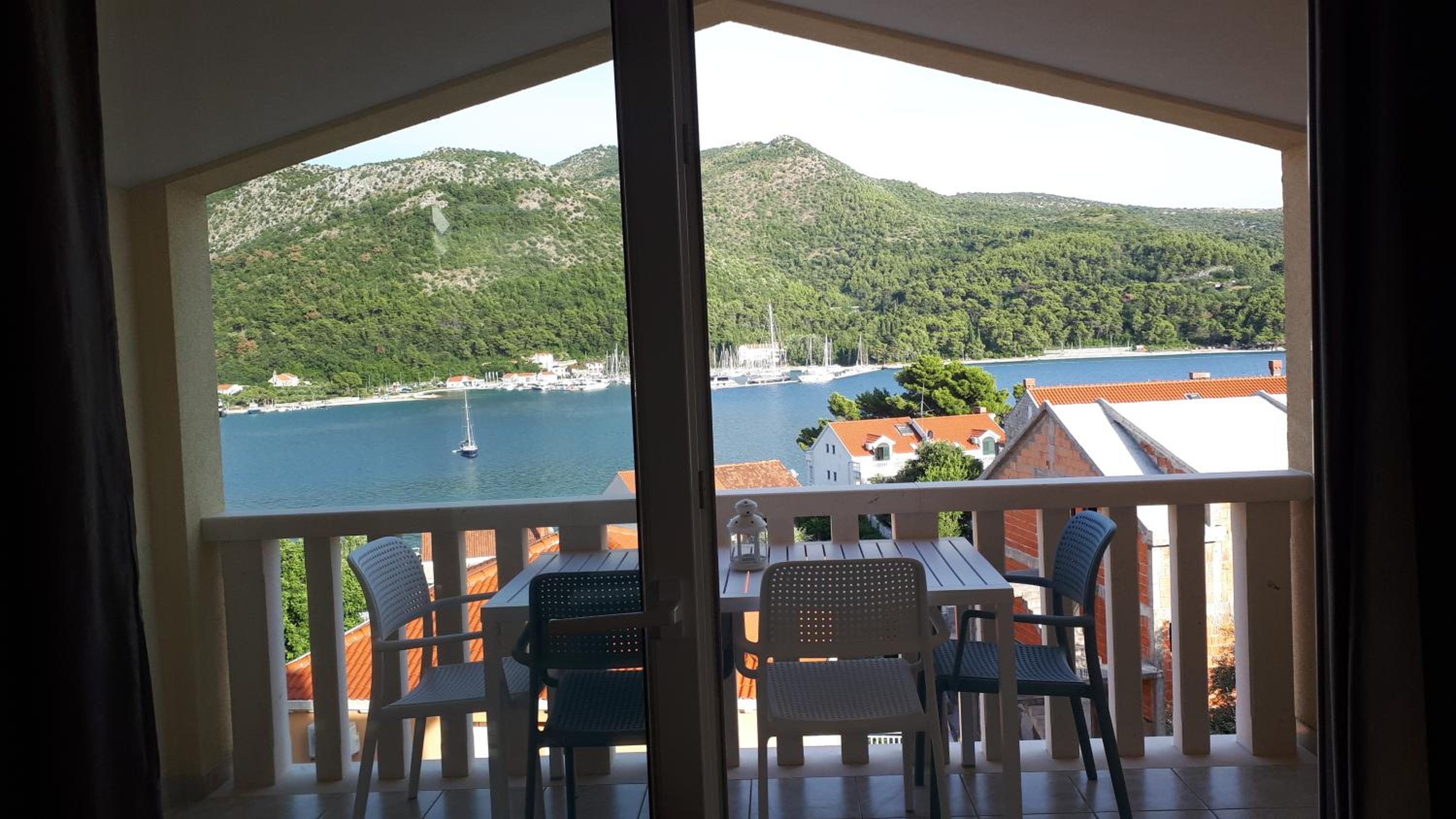 Apartments Šišević - Comfort Apartments with Balconies and Sea View view 3