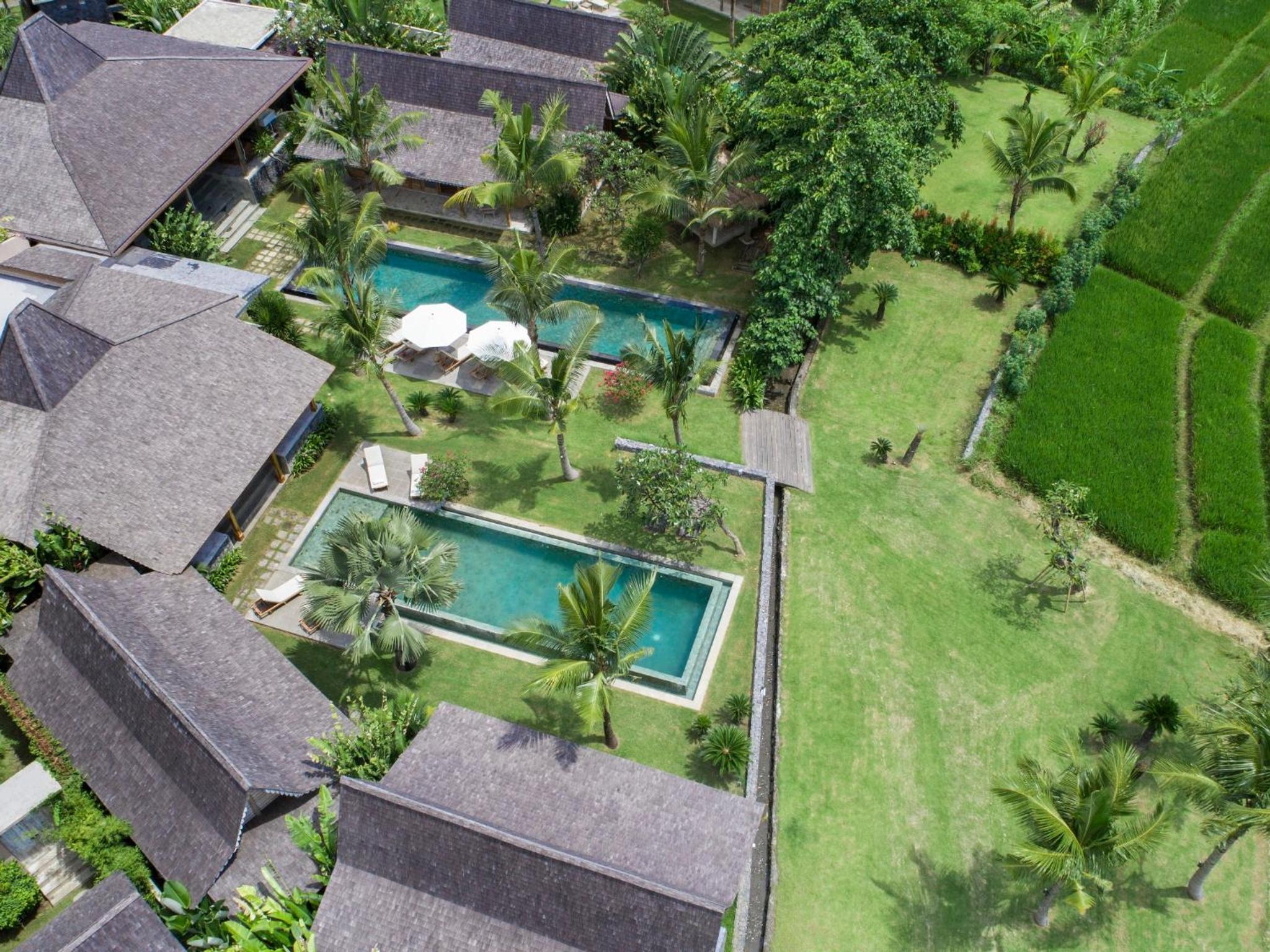 Villa Mannao by Villa Finder