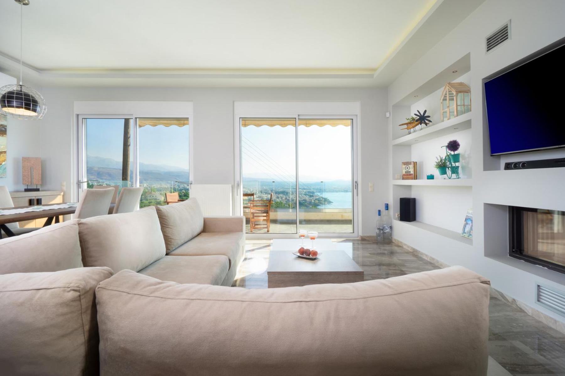 Rooftop Jacuzzi Apartment view 5