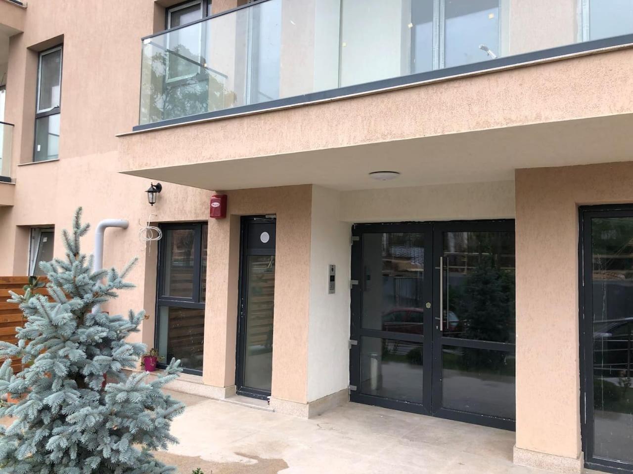 Hotel Luxury Westpark 2 Residence with Lake View - Image 1