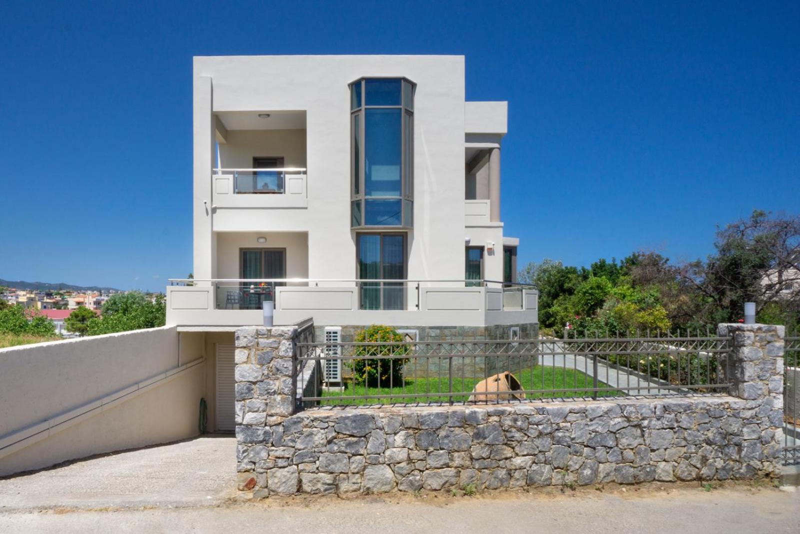 Ariadne Apartment