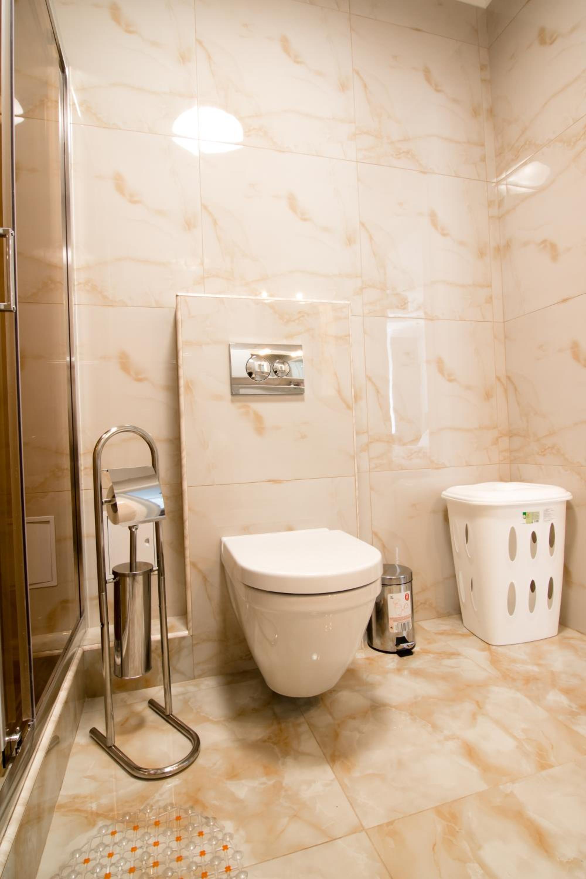 LUX Apartment near Arena City view 5