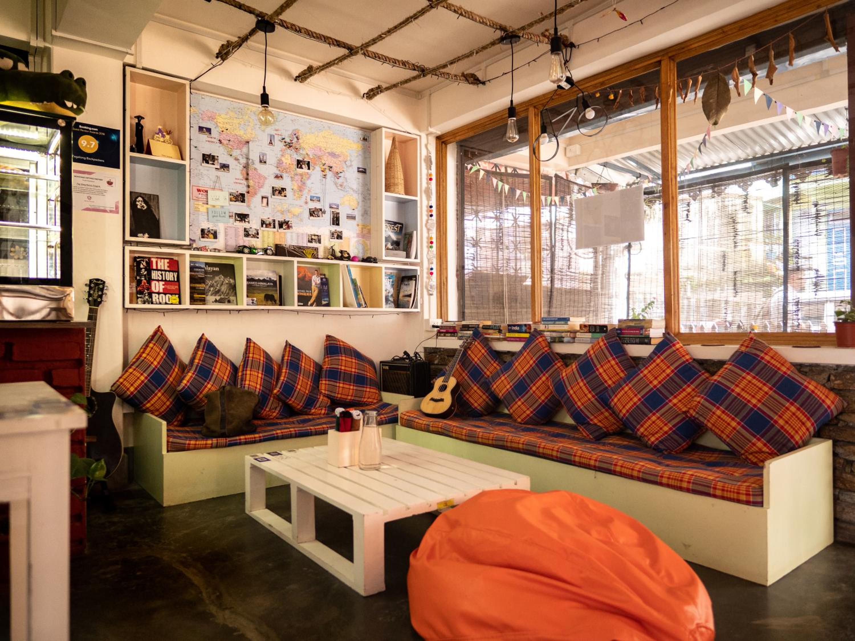 lounge