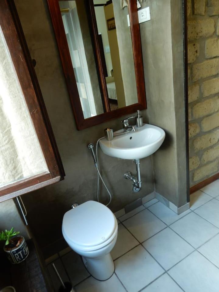 Photo 33