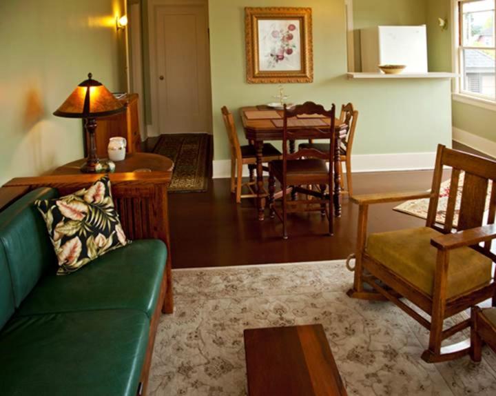 Hydrangea Inn