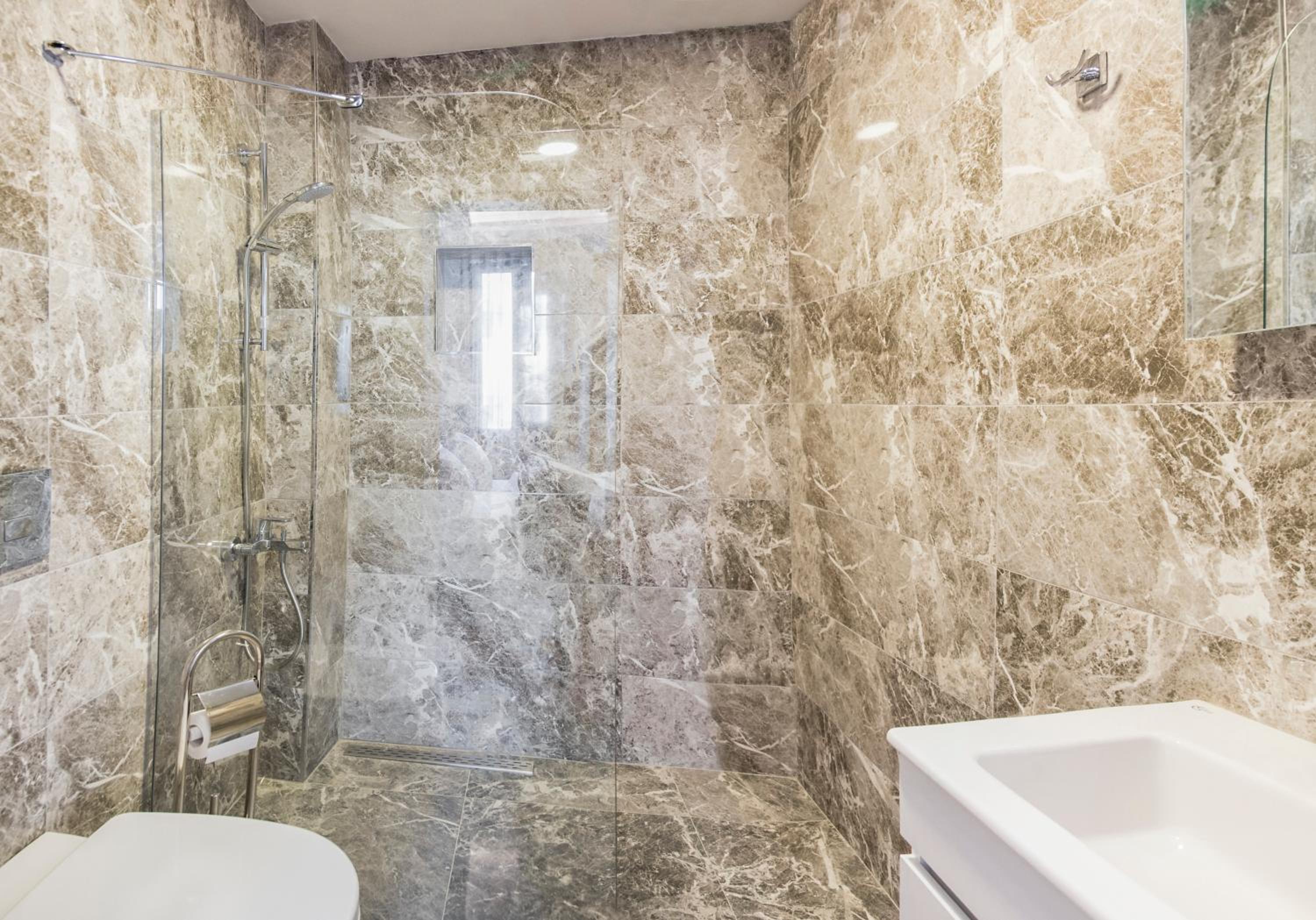 Cheers Hostel - Image 11