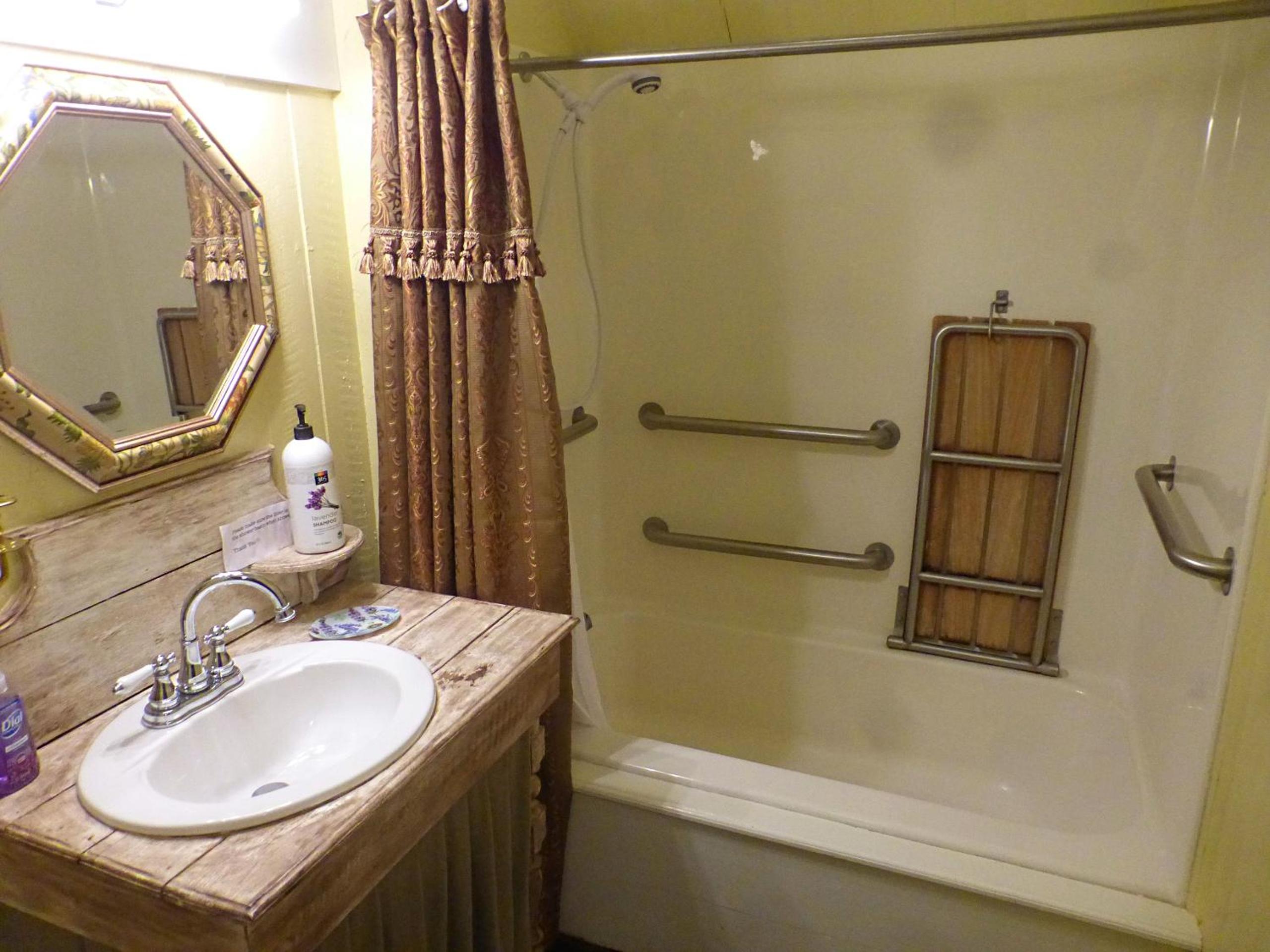 Mulberry Lavender Farm and B&B