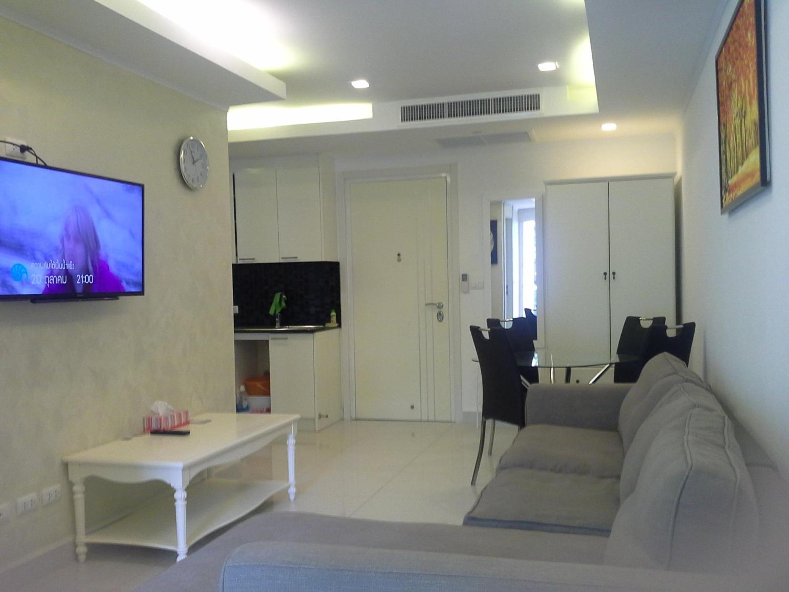 Cosy Beach View Apartments