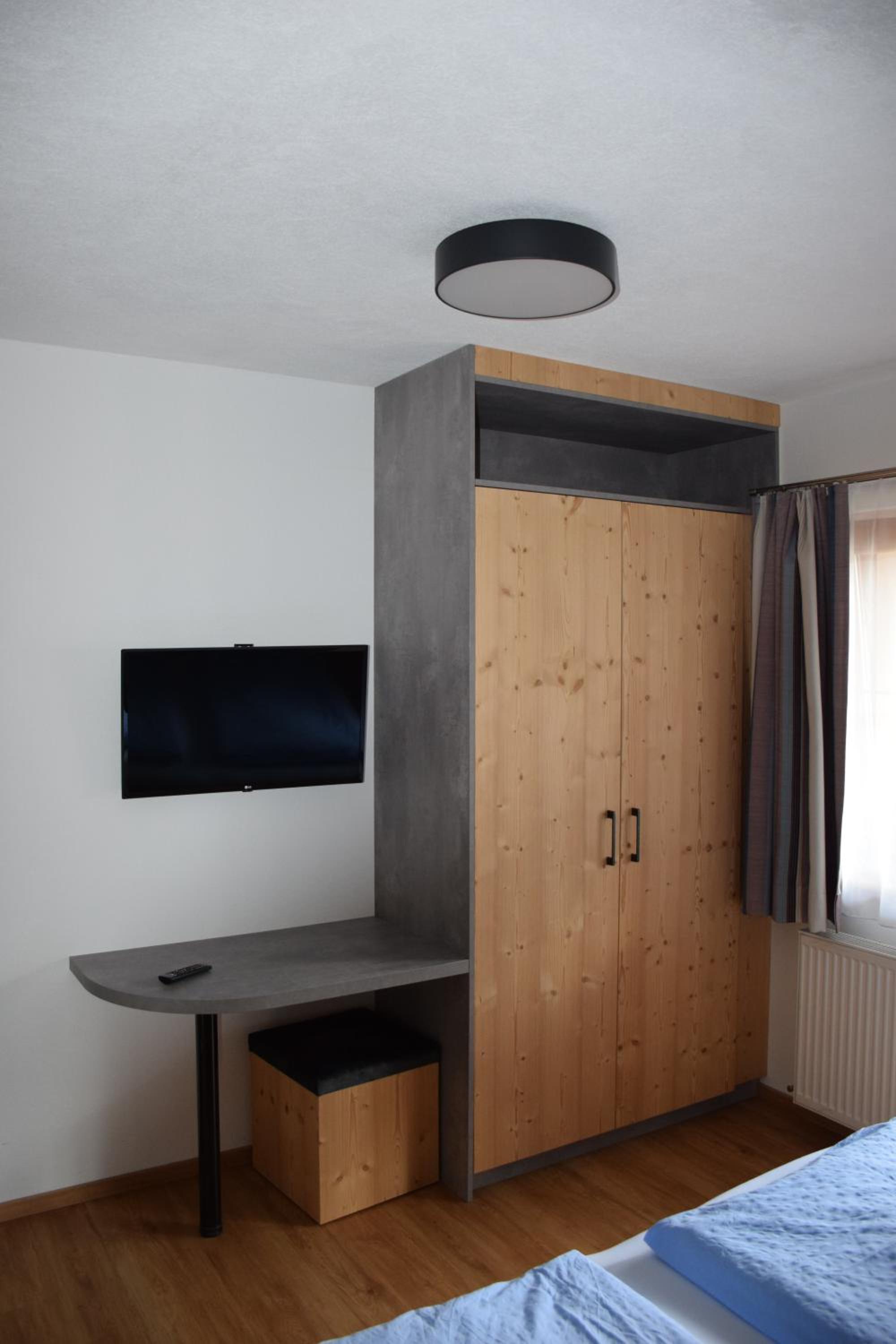 Photo 28