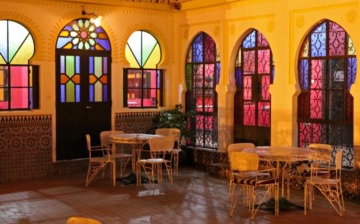 restaurant