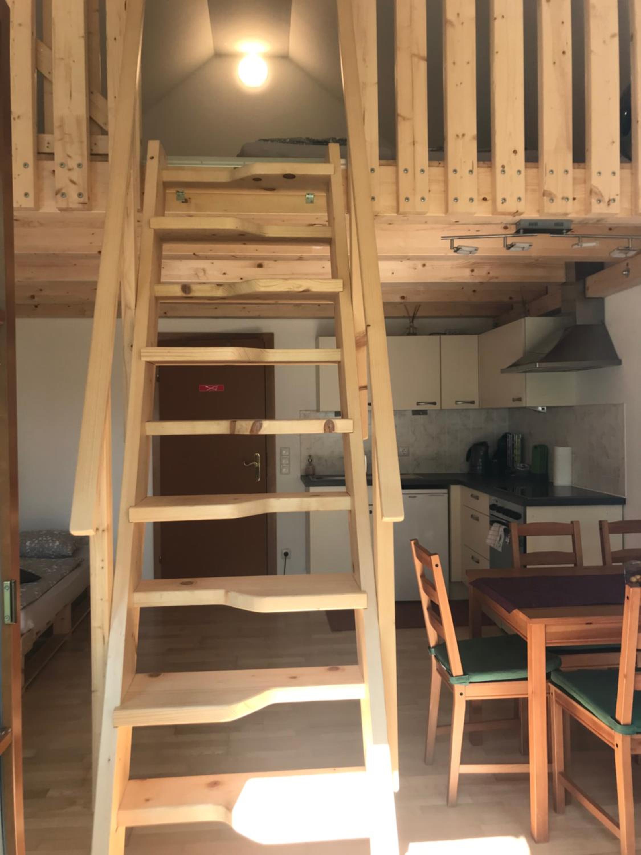 Knusperhaus mit Garten view 5