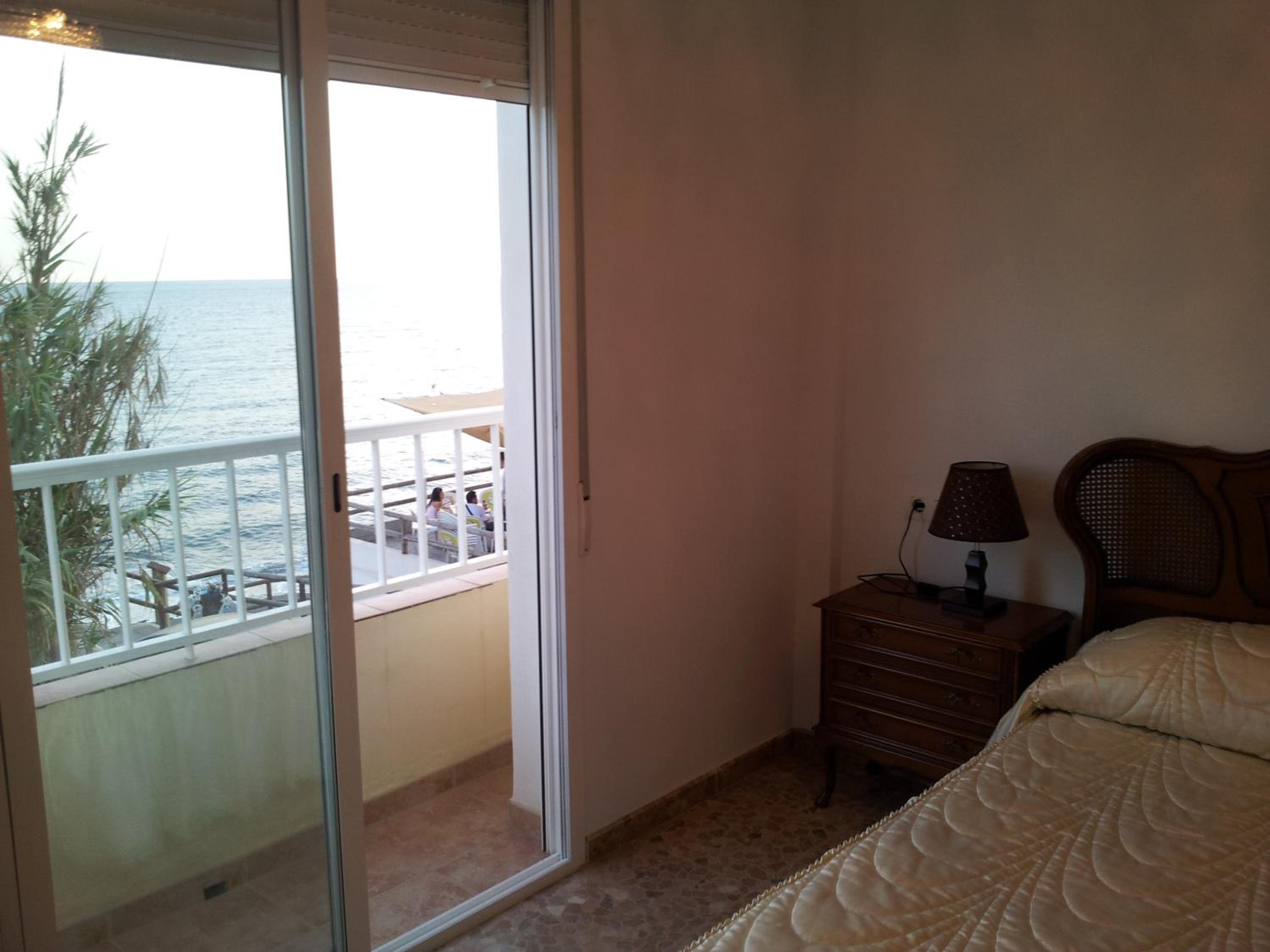 apartamento dos dormitorios casarones