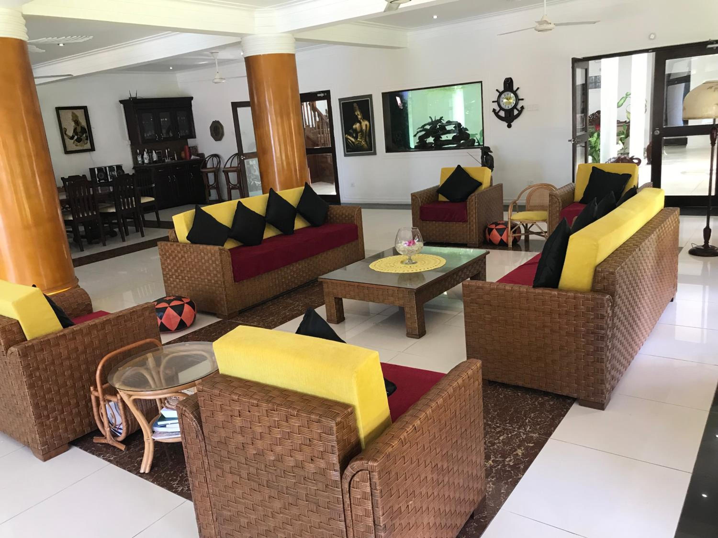 lounge