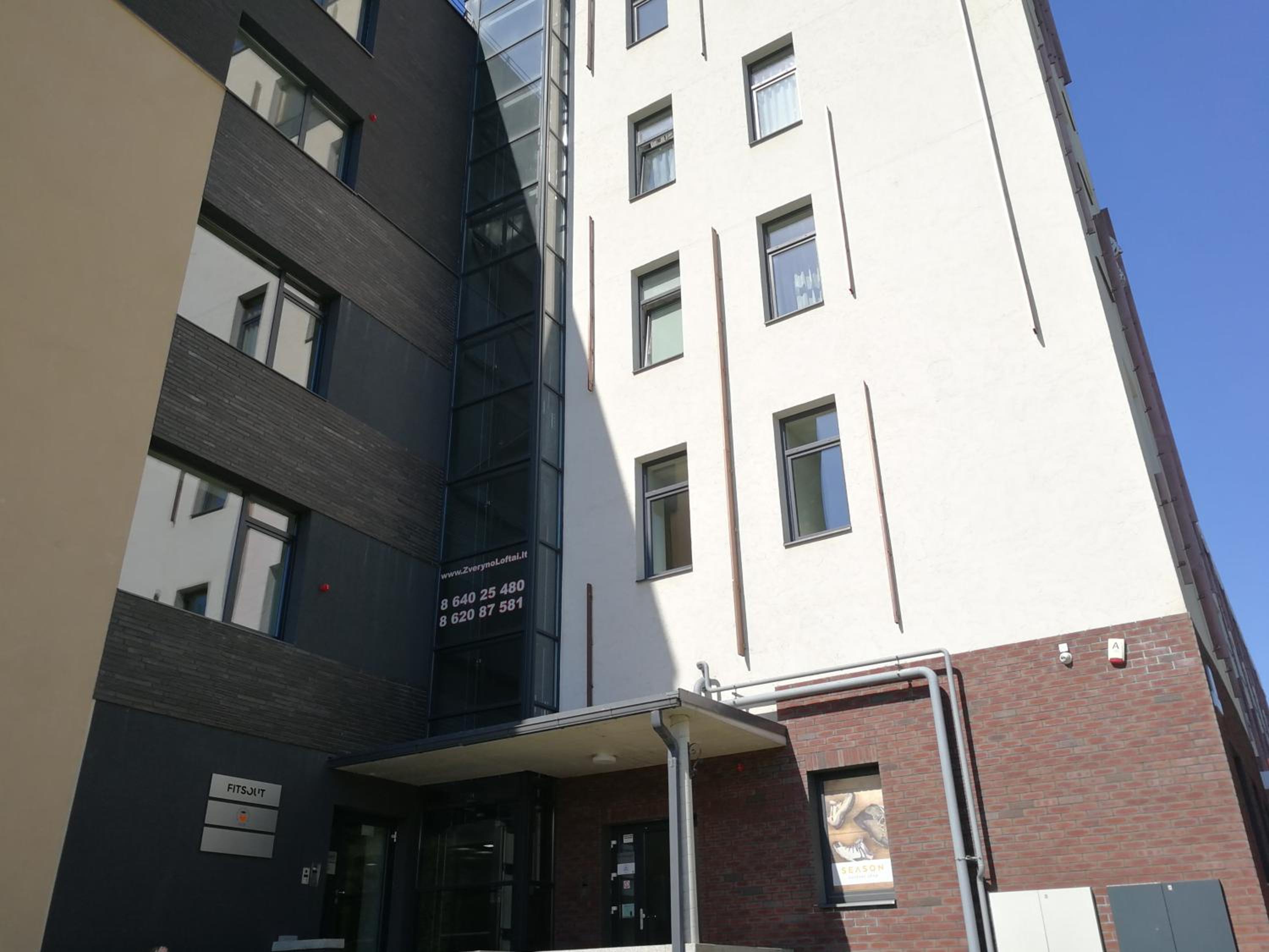 Vilnius apartment with stained glass view 4