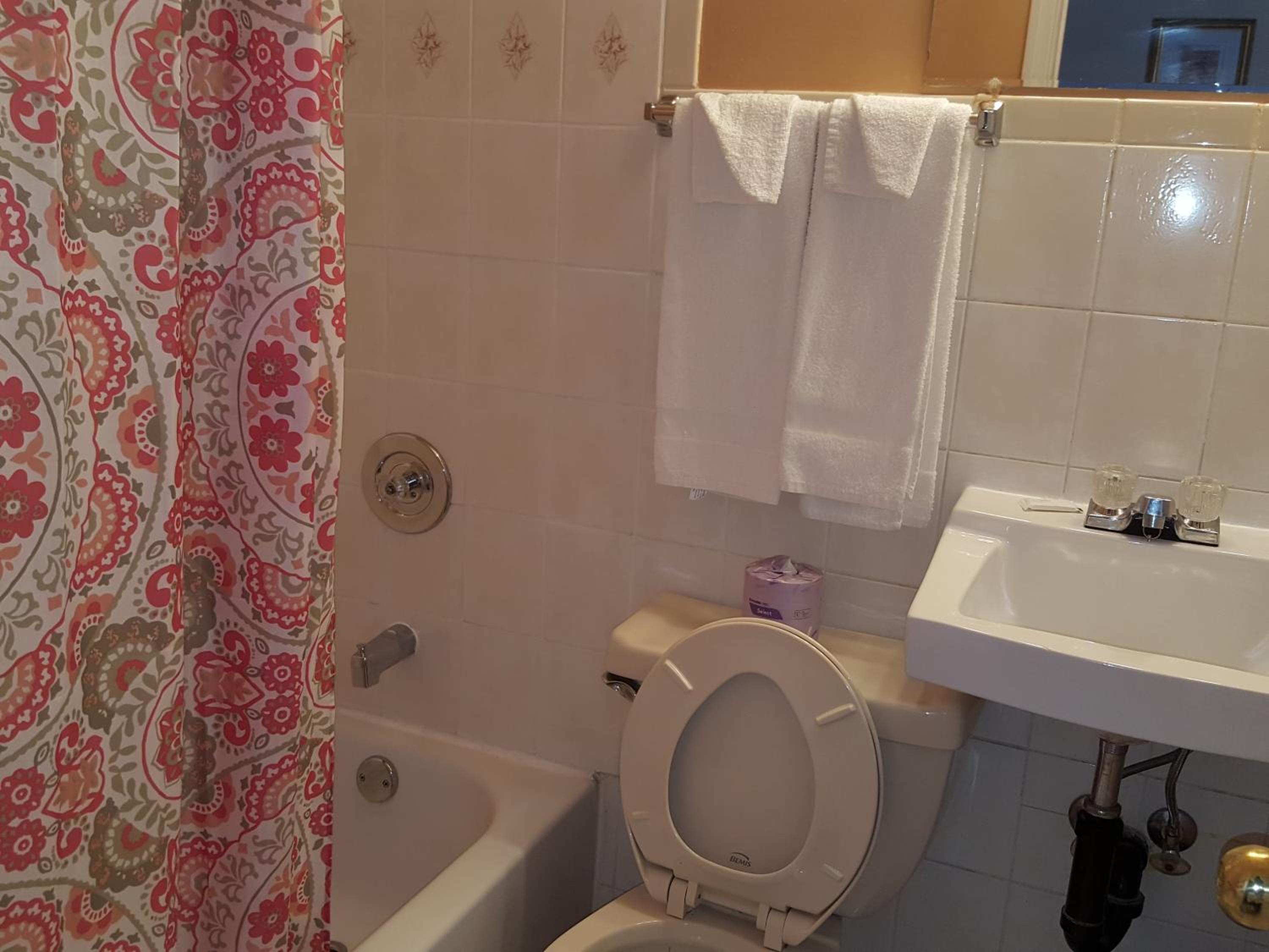 Niagara Inn & Suites - Image 4