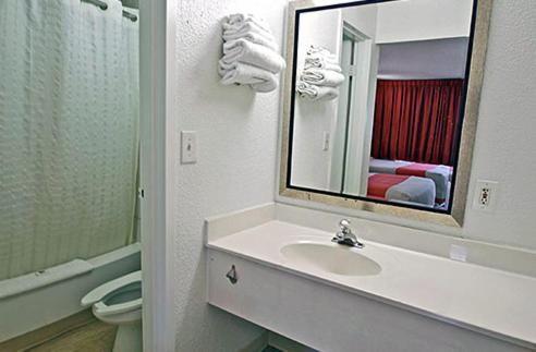 Motel 6-McKinney, TX - North - Property Image 9