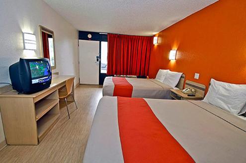 Motel 6-McKinney, TX - North - Property Image 8