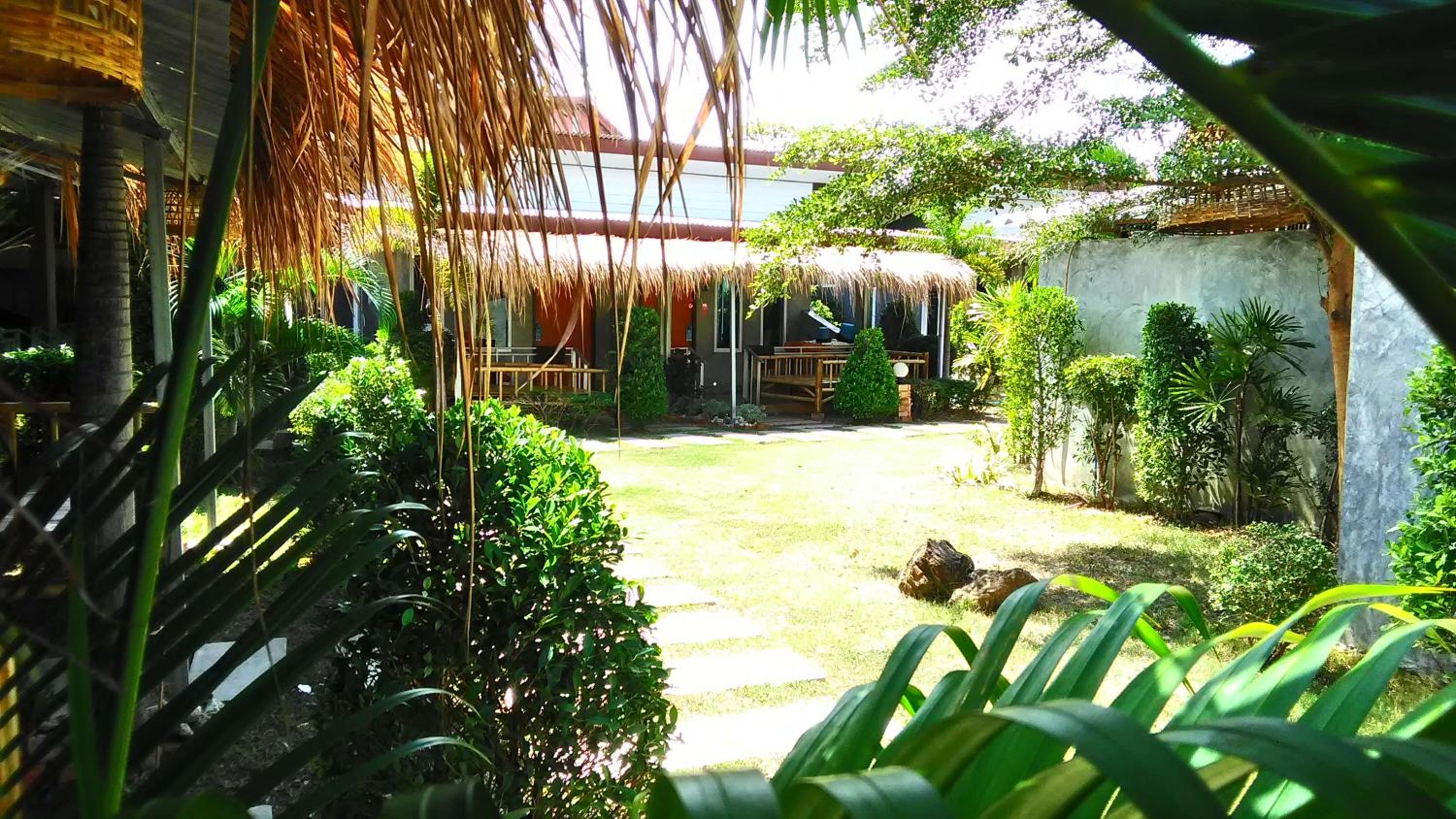 Popular Lanta Resort